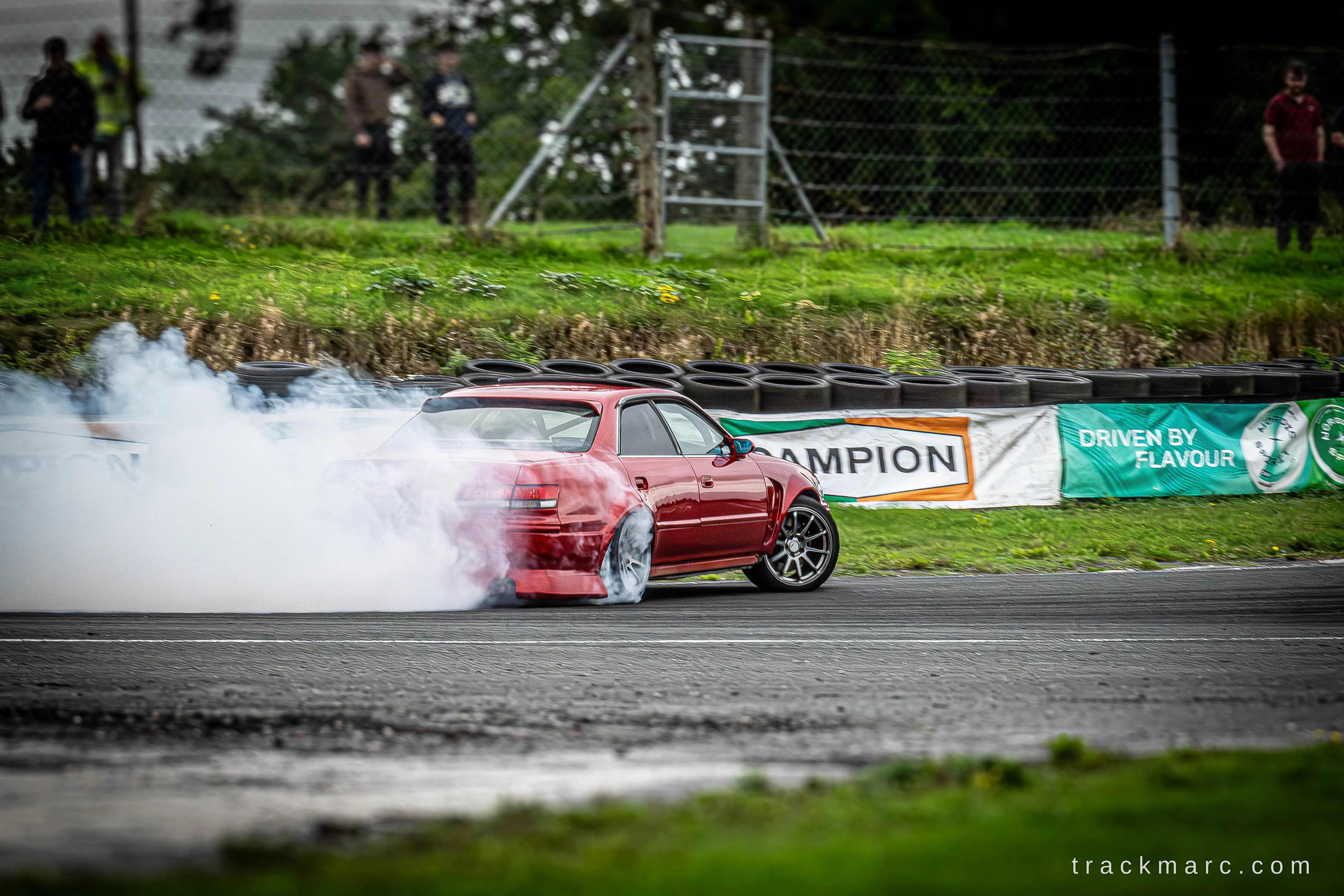 Red Toyota Mark II, 86 Fest