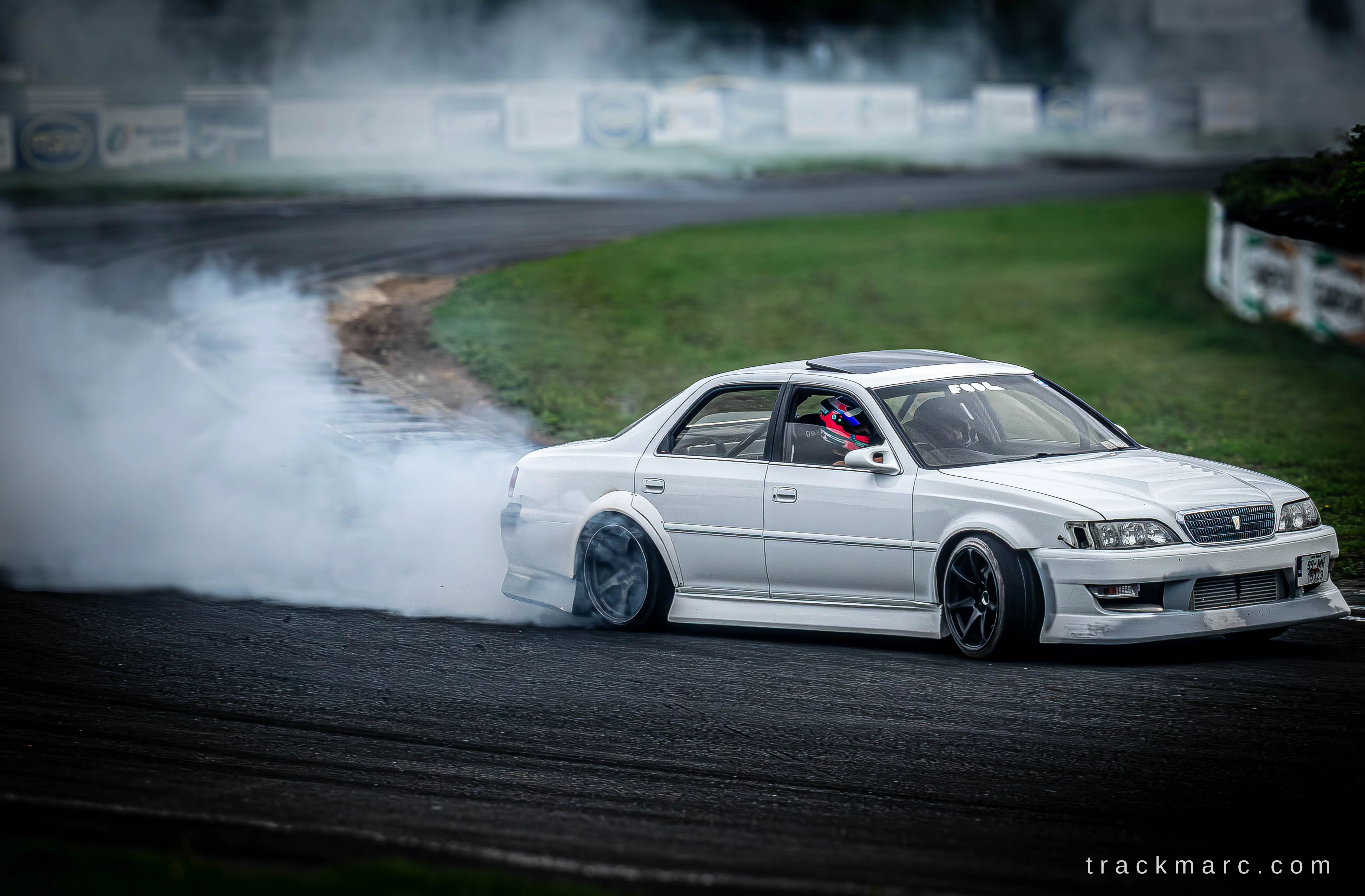 Shinji Minowa drifting the Cresta, 86 Fest