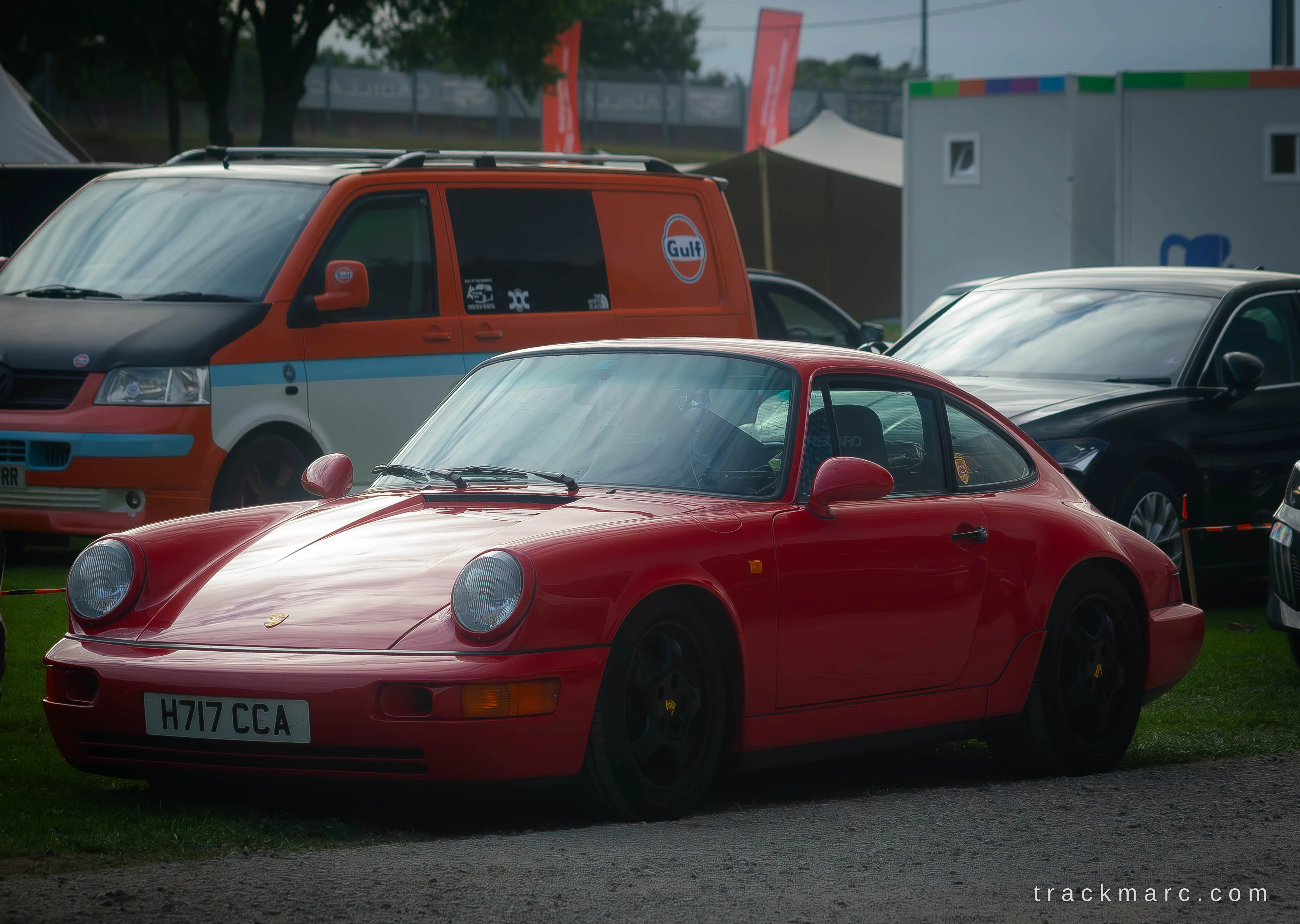 Porsche 911 Carrera (964) in Guards Red