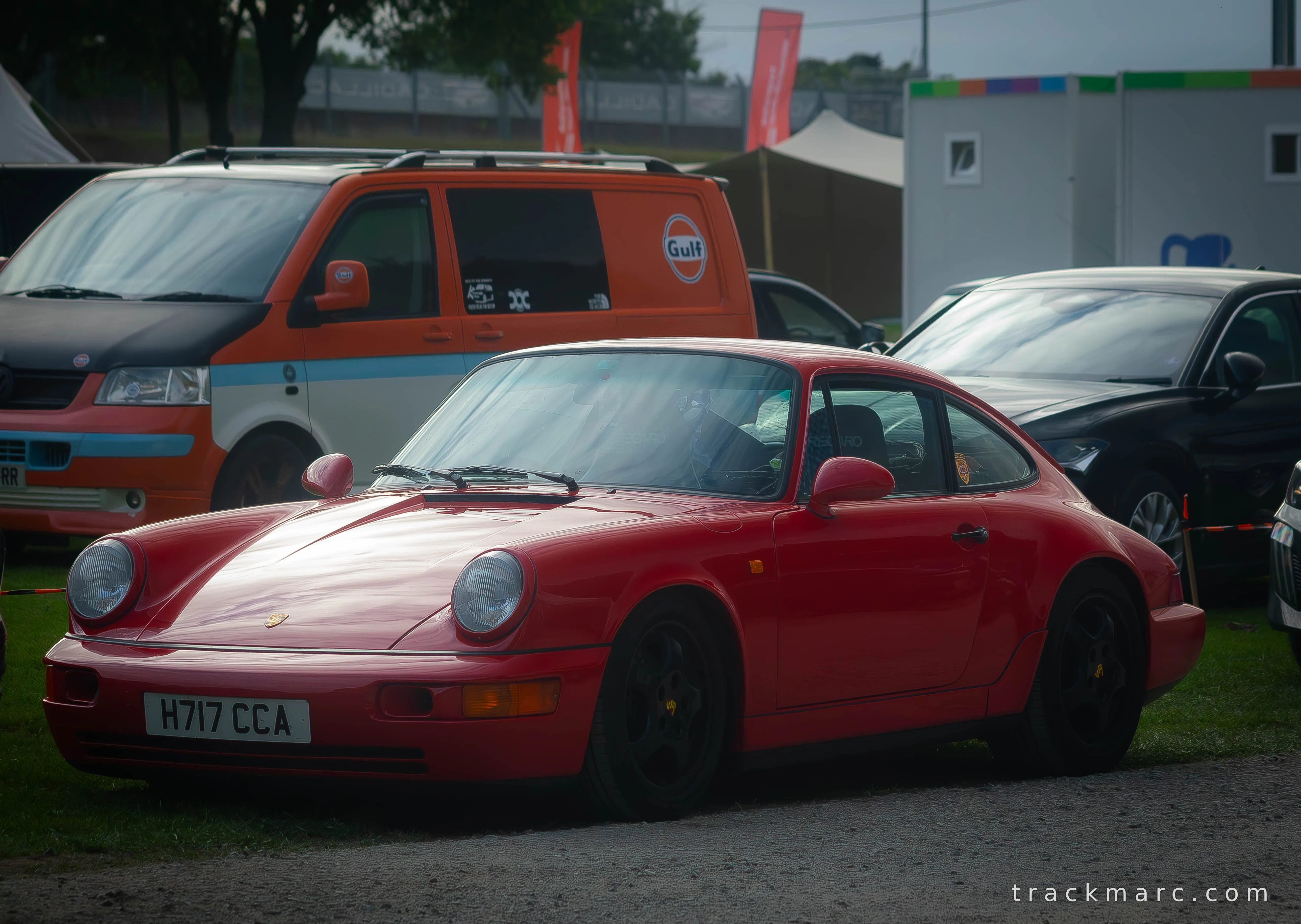 Porsche 911 Carrera (964) in Guards Red