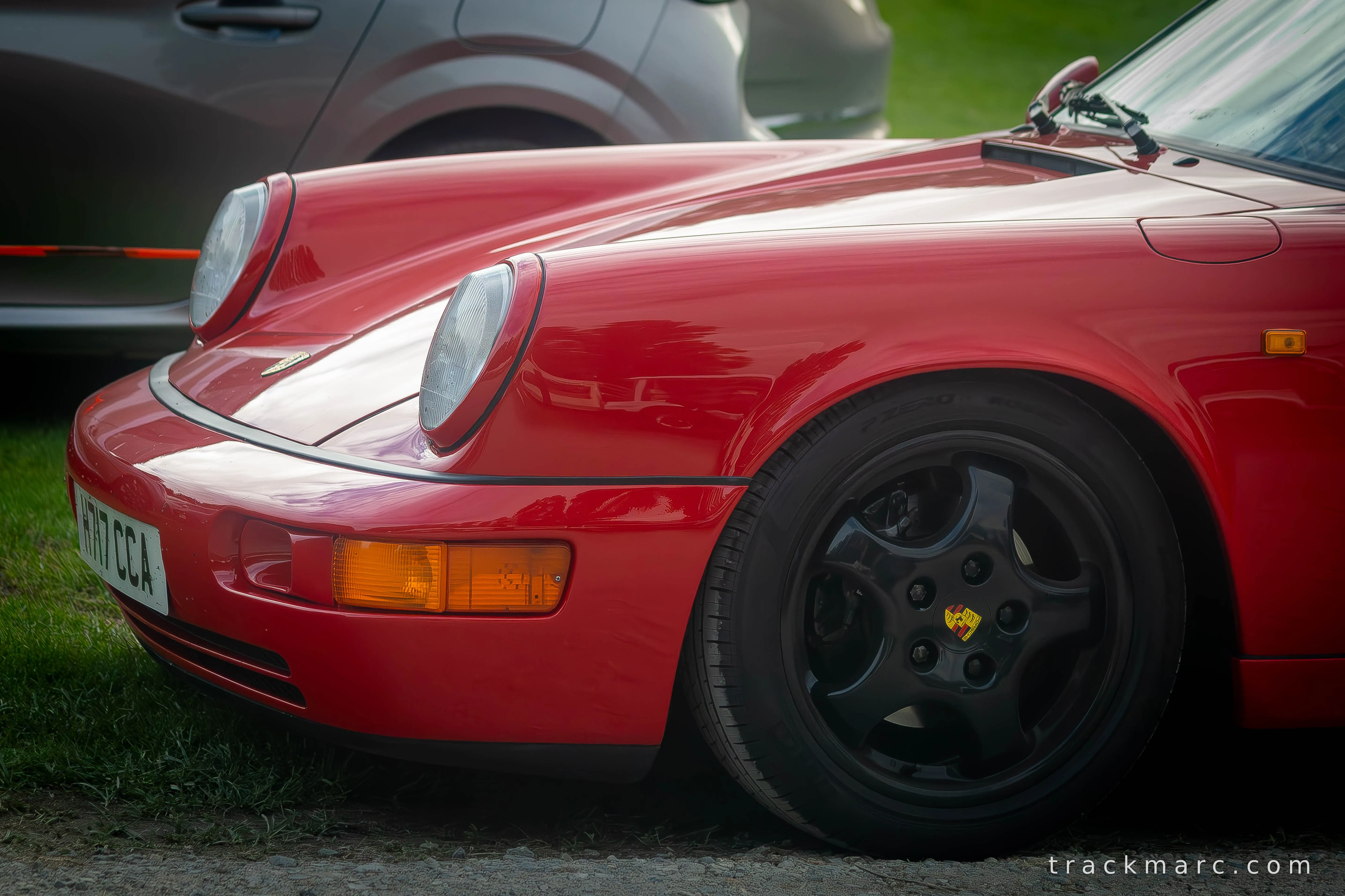 Porsche 911 (964) in Guards Red