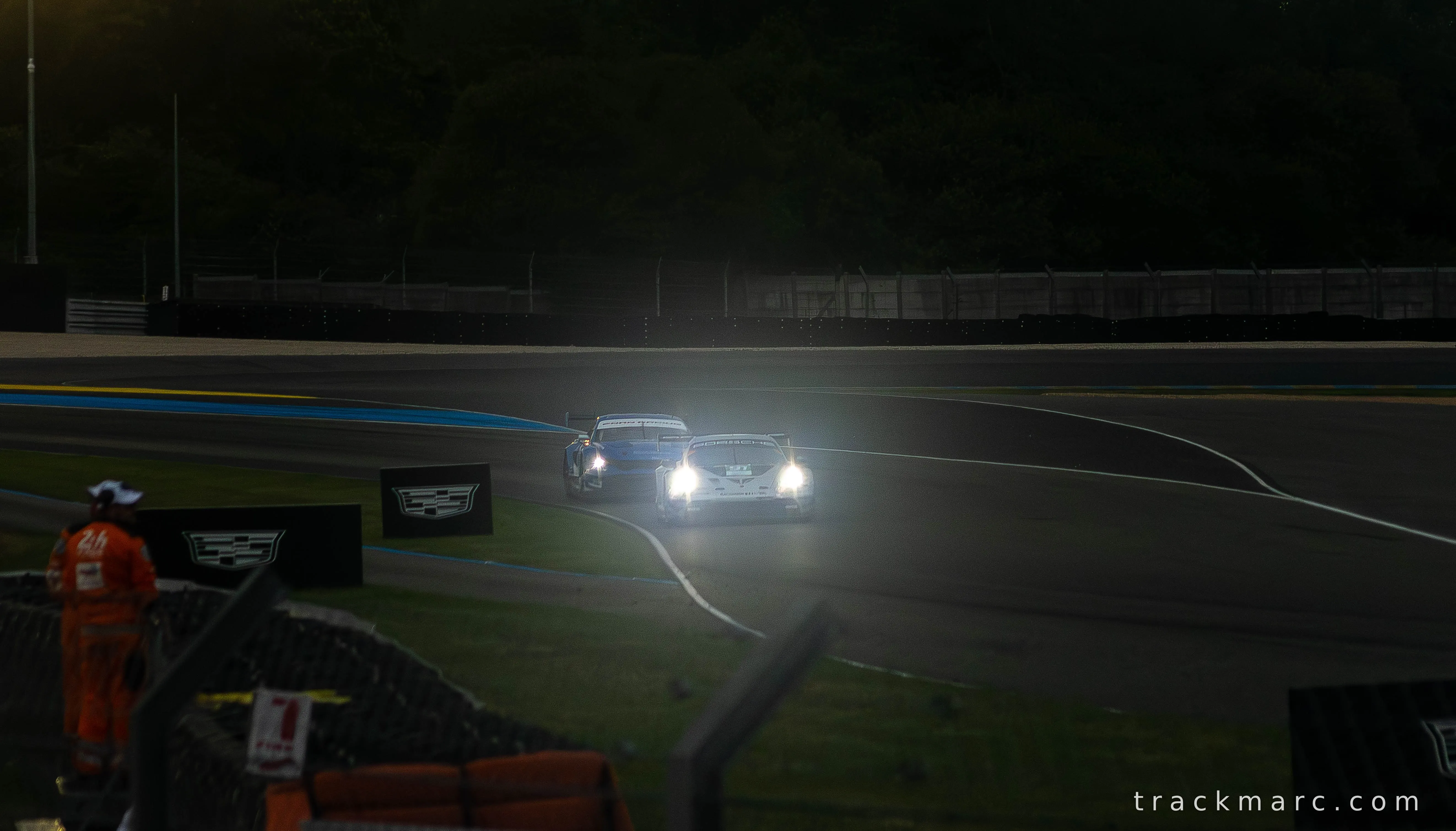 Porsche 911 GT3 R Leads Through the Twilight