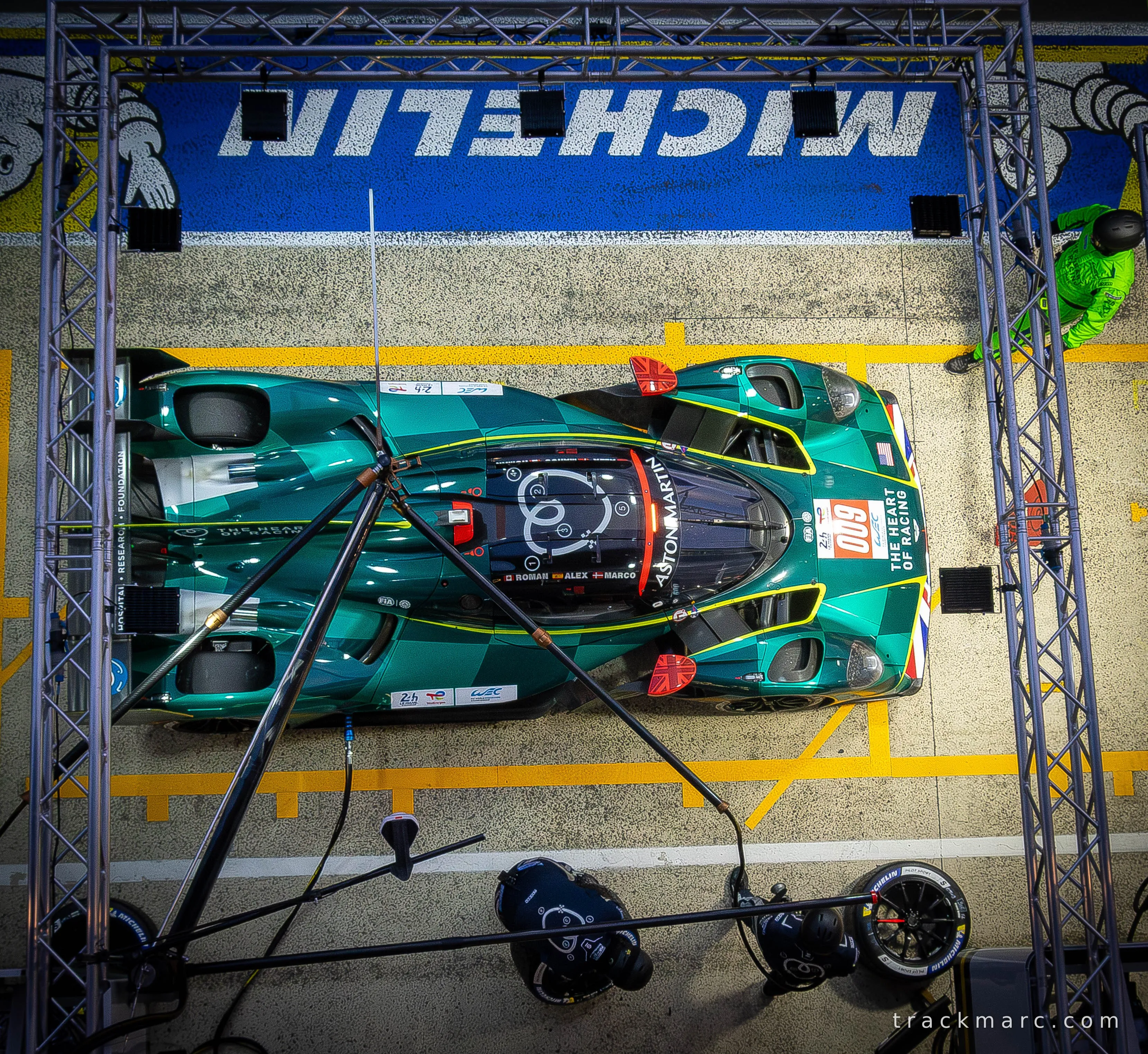 Aston Martin Valkyrie 009 Pit Stop