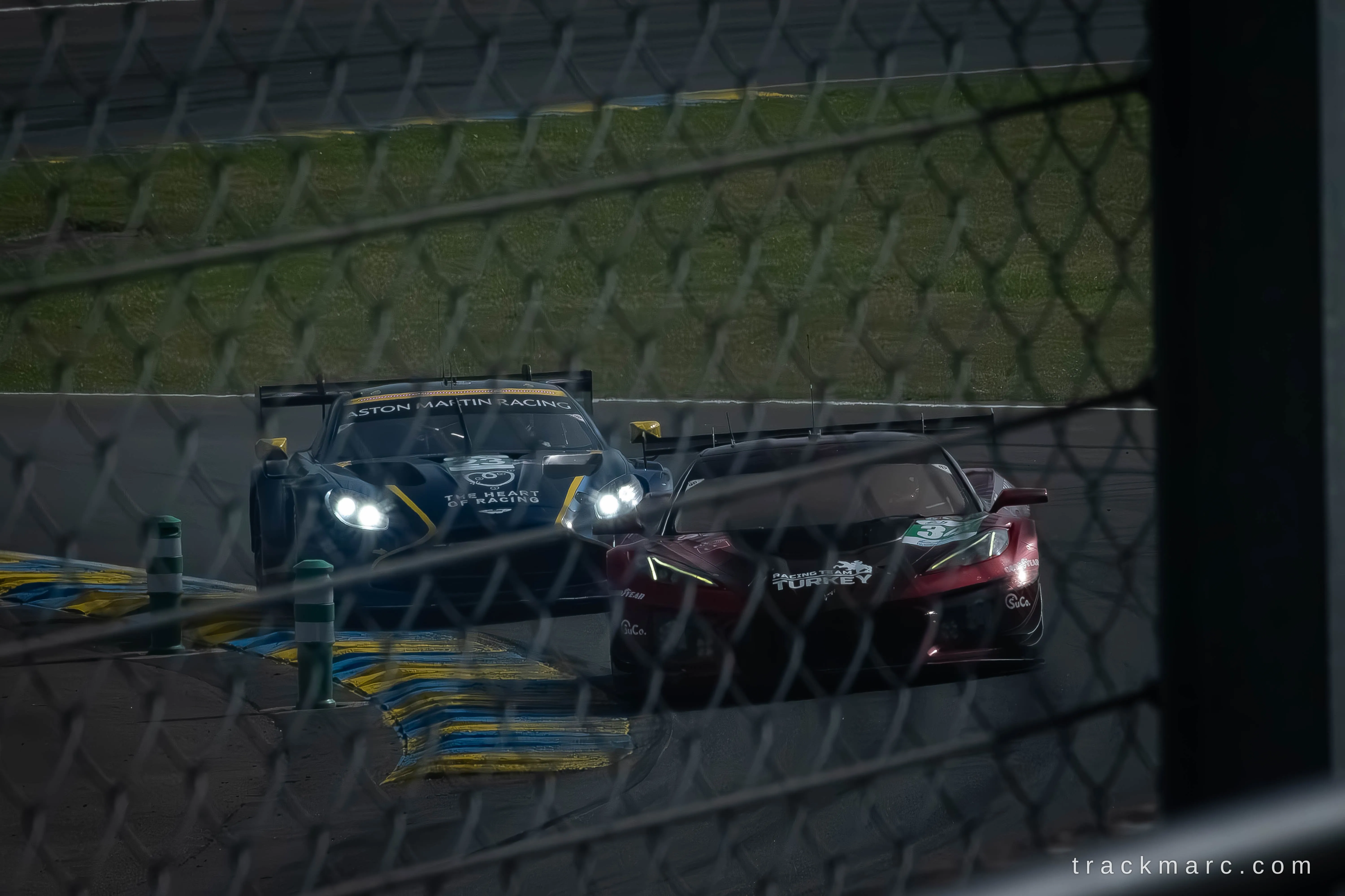 Aston Martin Vantage on Circuit — Le Mans 2026