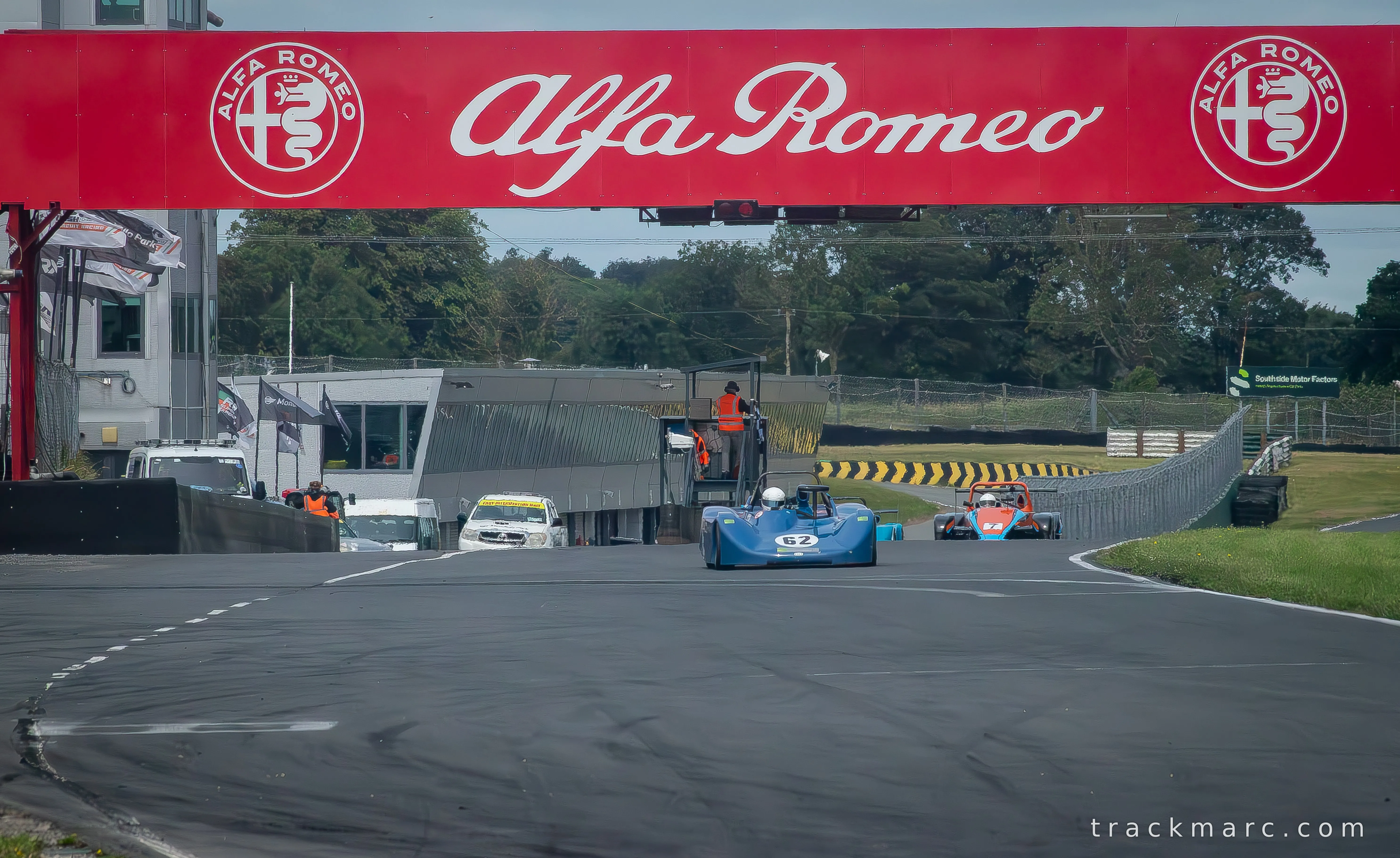 Sports 2000 Pair Under the Bridge — Mondello Park