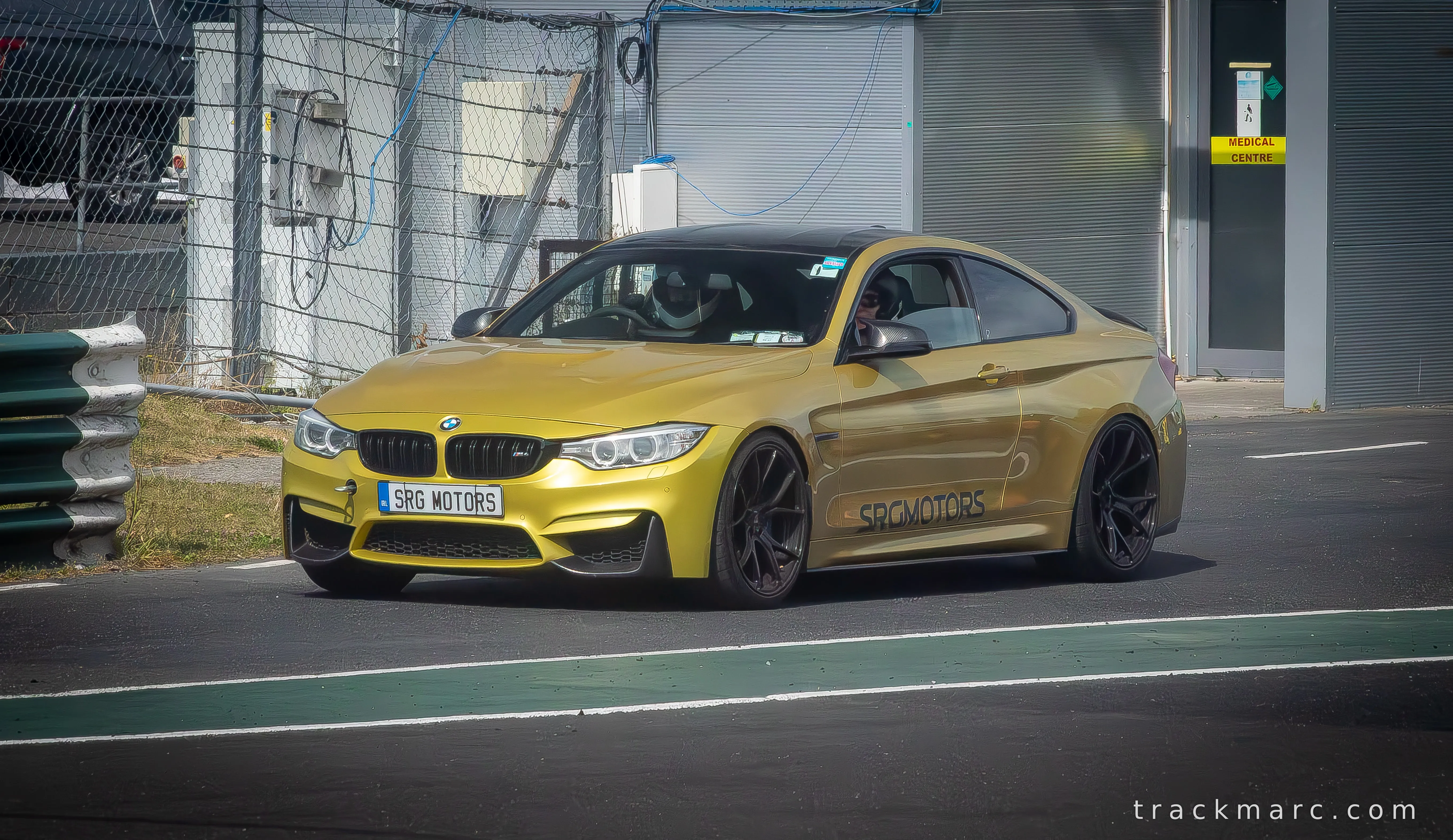 BMW M4, Gold — Bimmerfest, Mondello Park