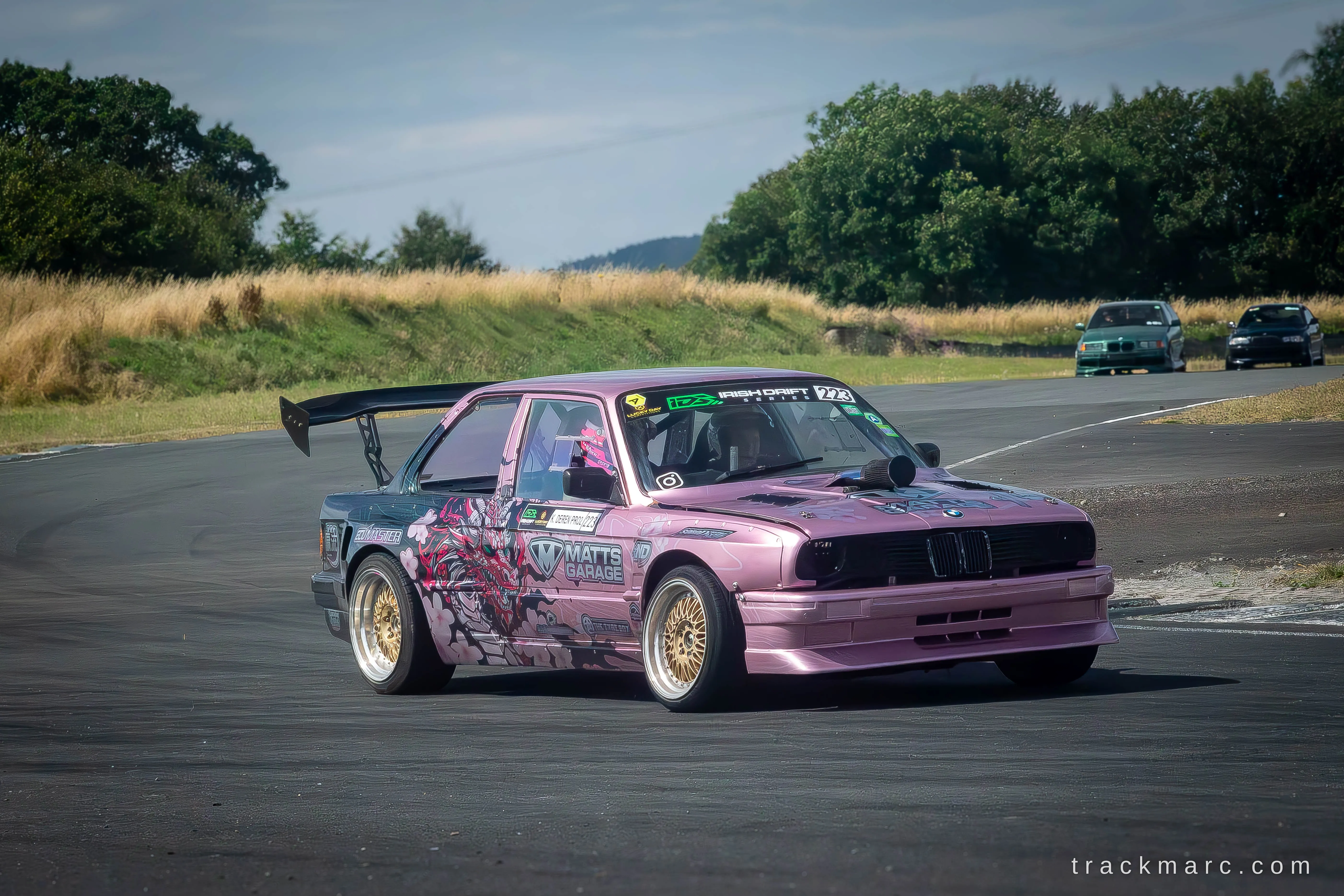 Pink E30 drift car at Mondello