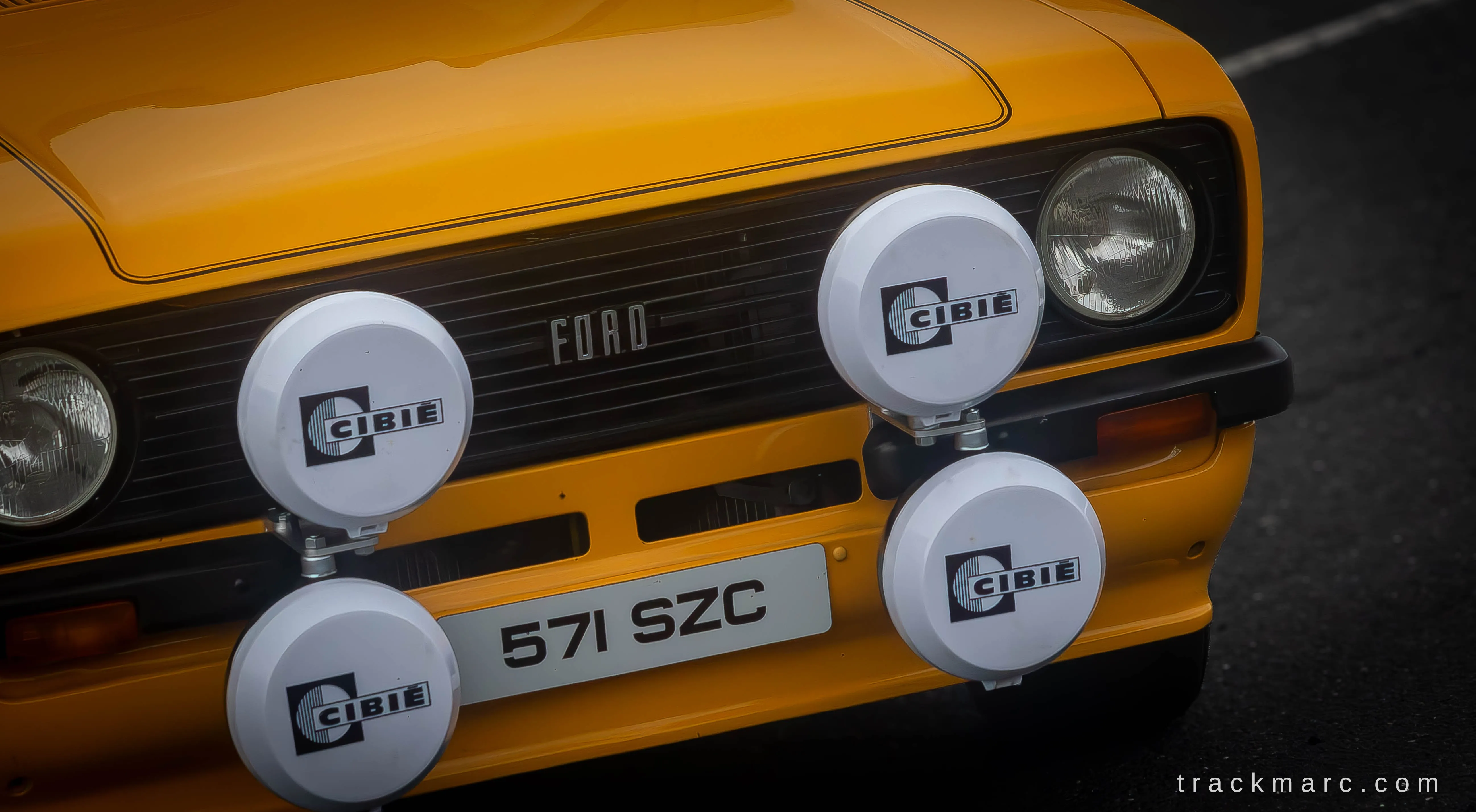 Yellow Ford Escort Mk2 — Retrostock
