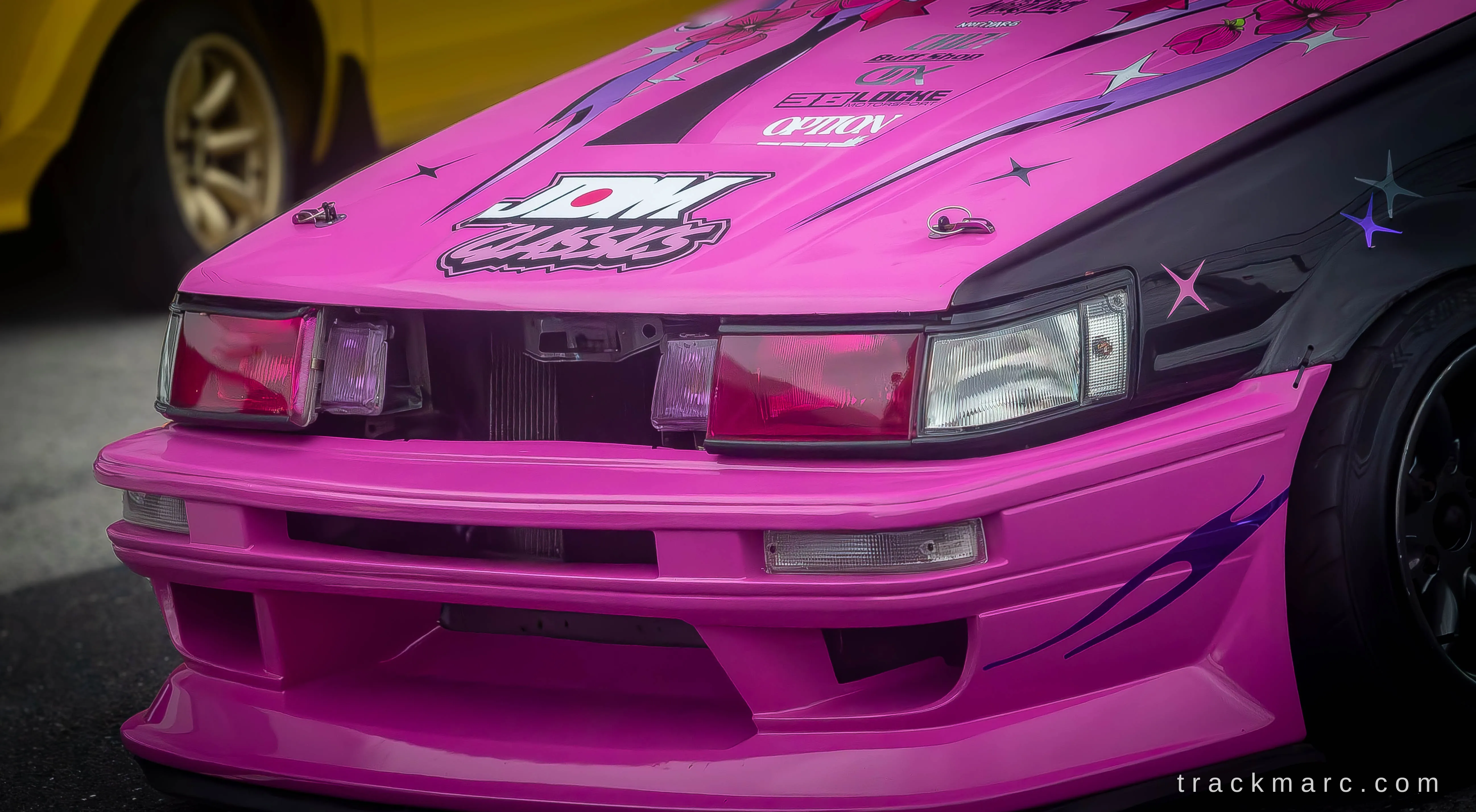 Pink Toyota AE86, Retrostock