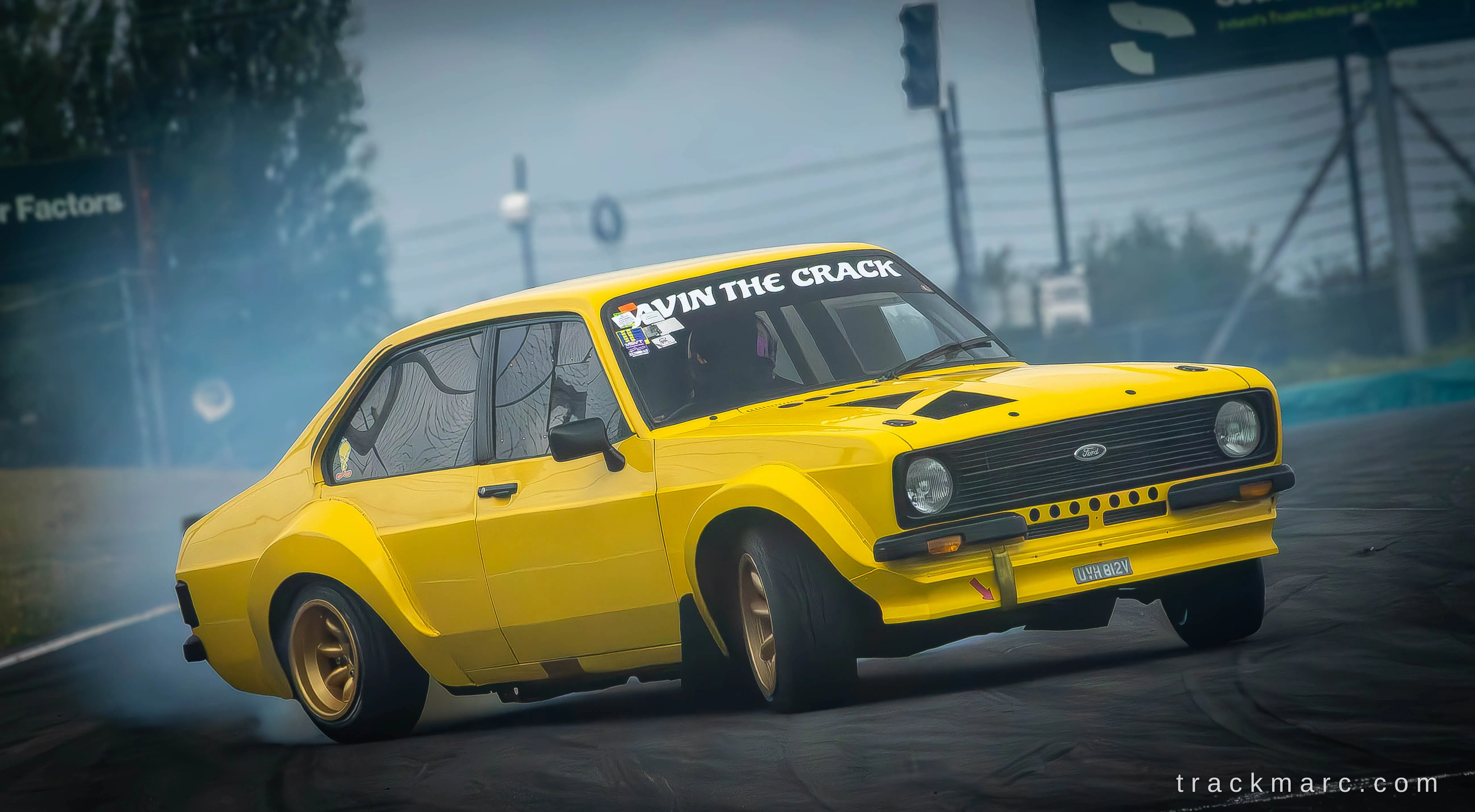 Ford Escort Mk2, Gold Wheels — Retrostock