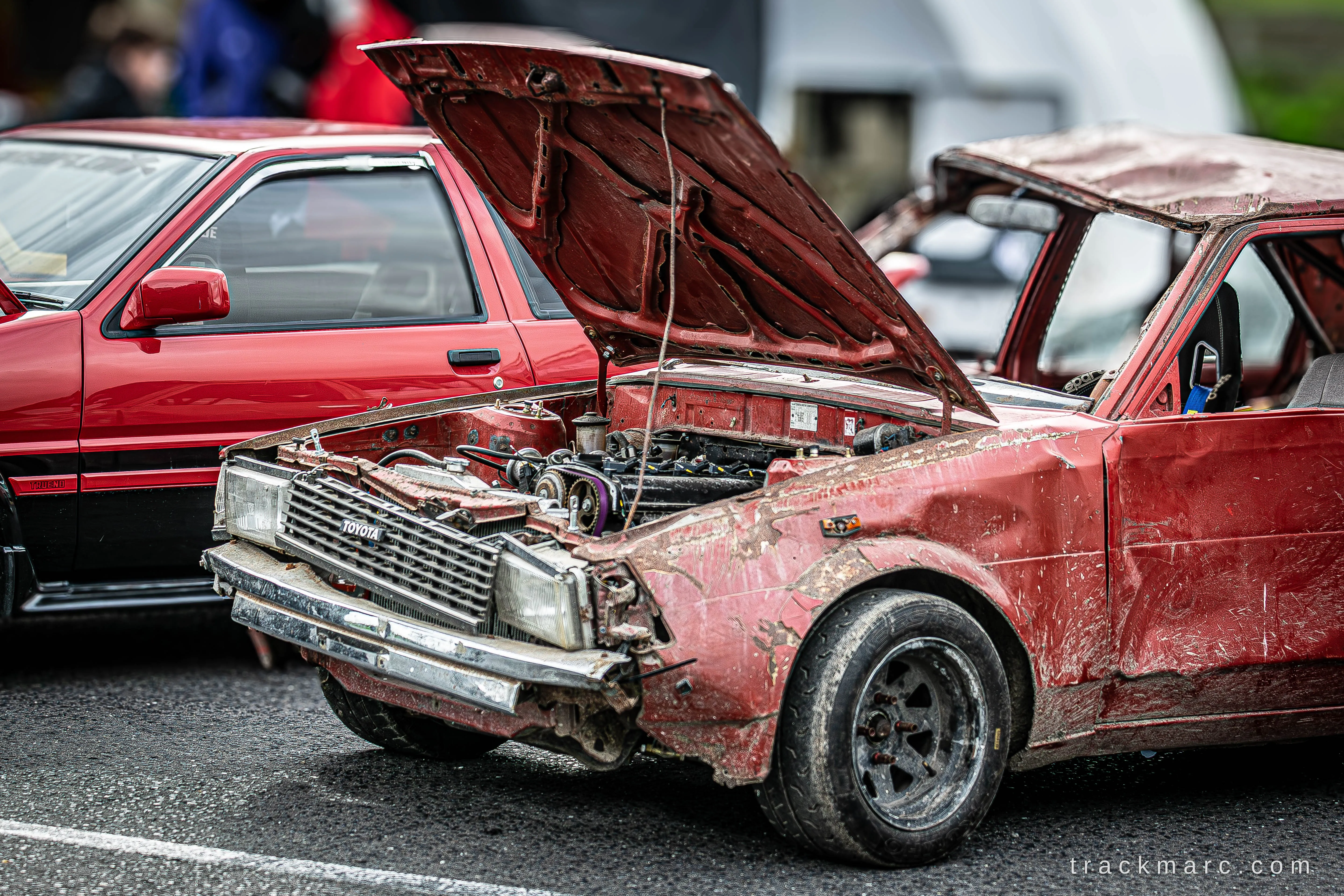 Toyota Corolla AE86 and KE70 — 130 Showdown