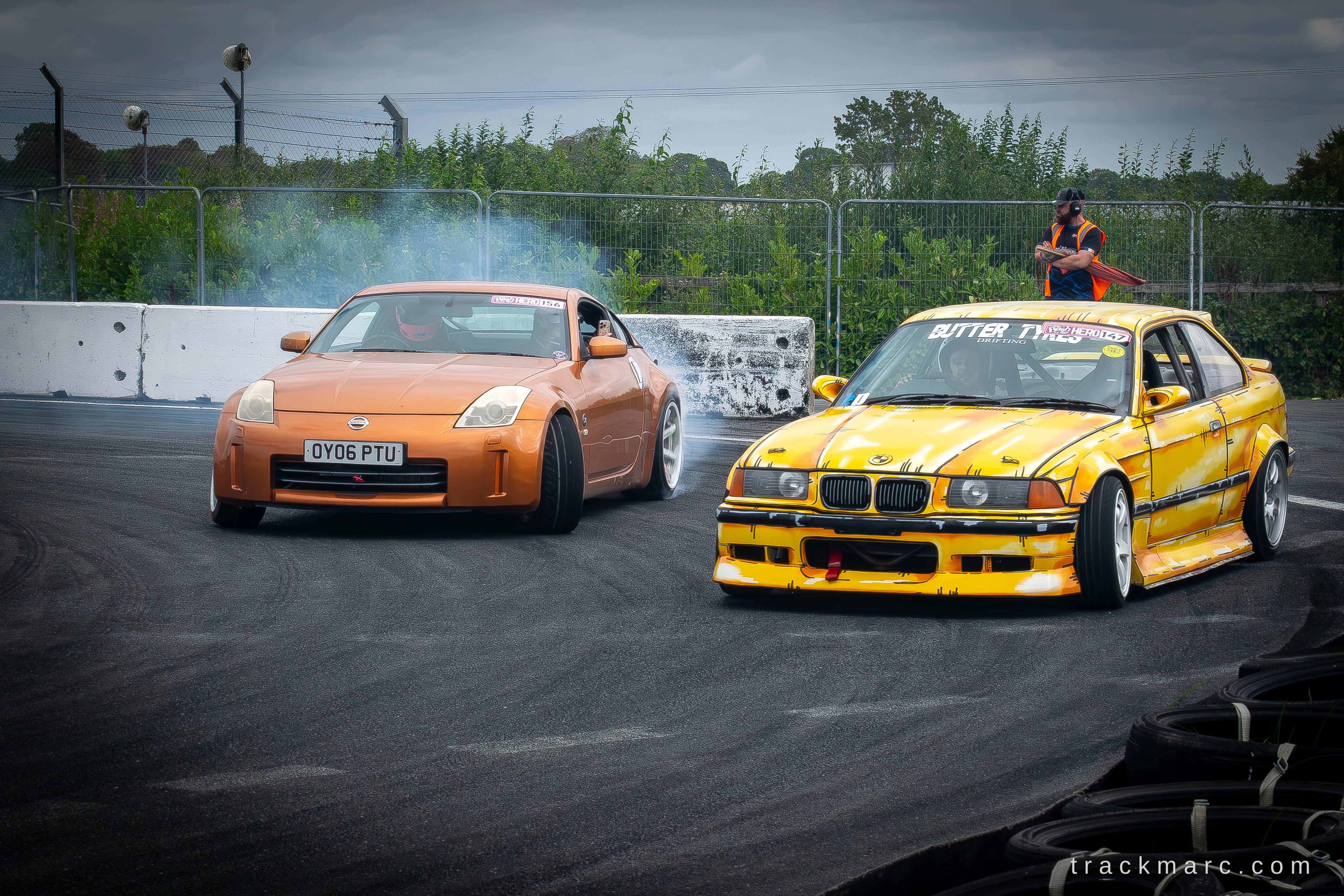 Nissan 350Z and BMW E36 at Drift Games