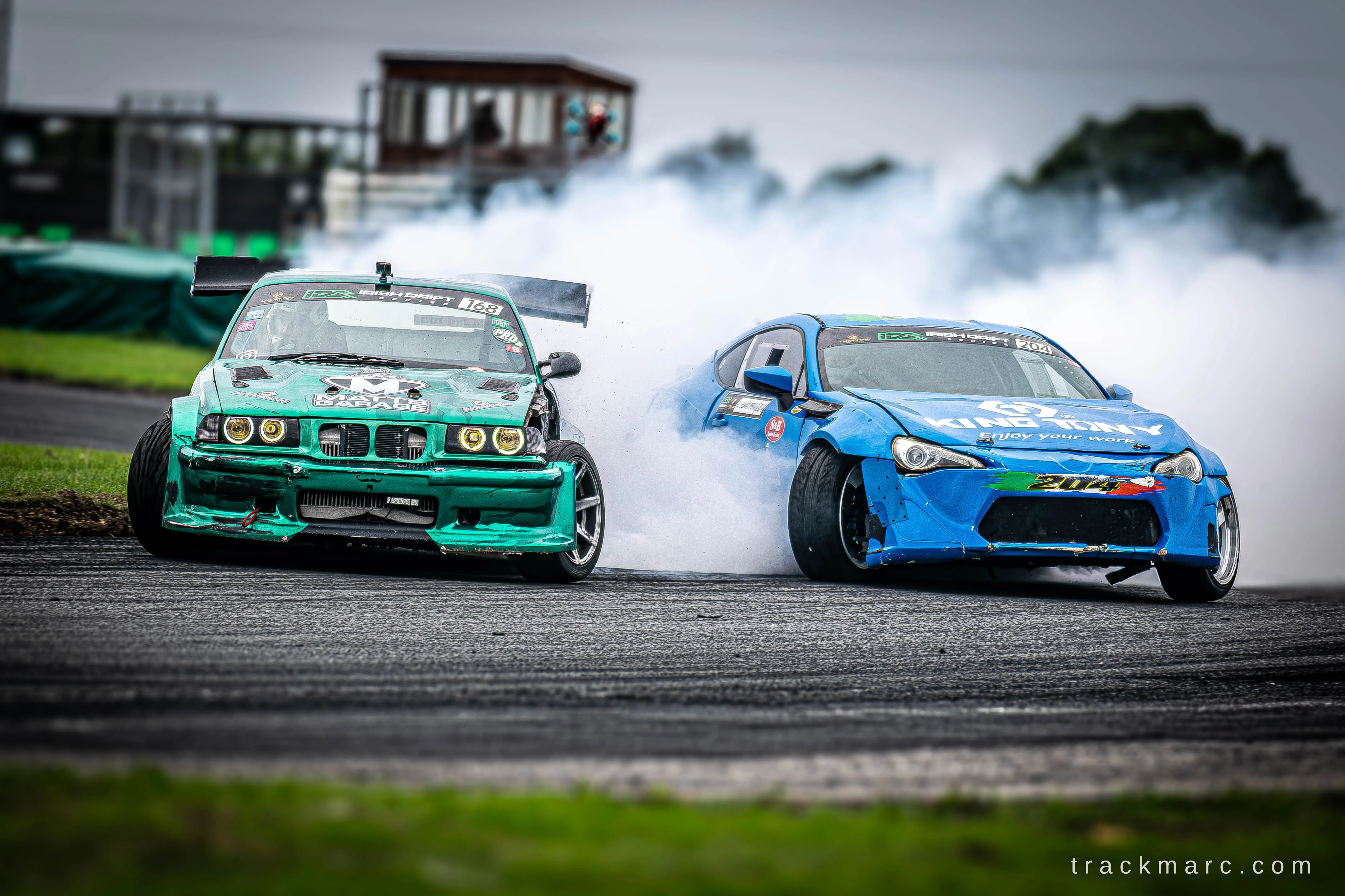 BMW E36 and Toyota GT86 drift battle — 130 Showdown