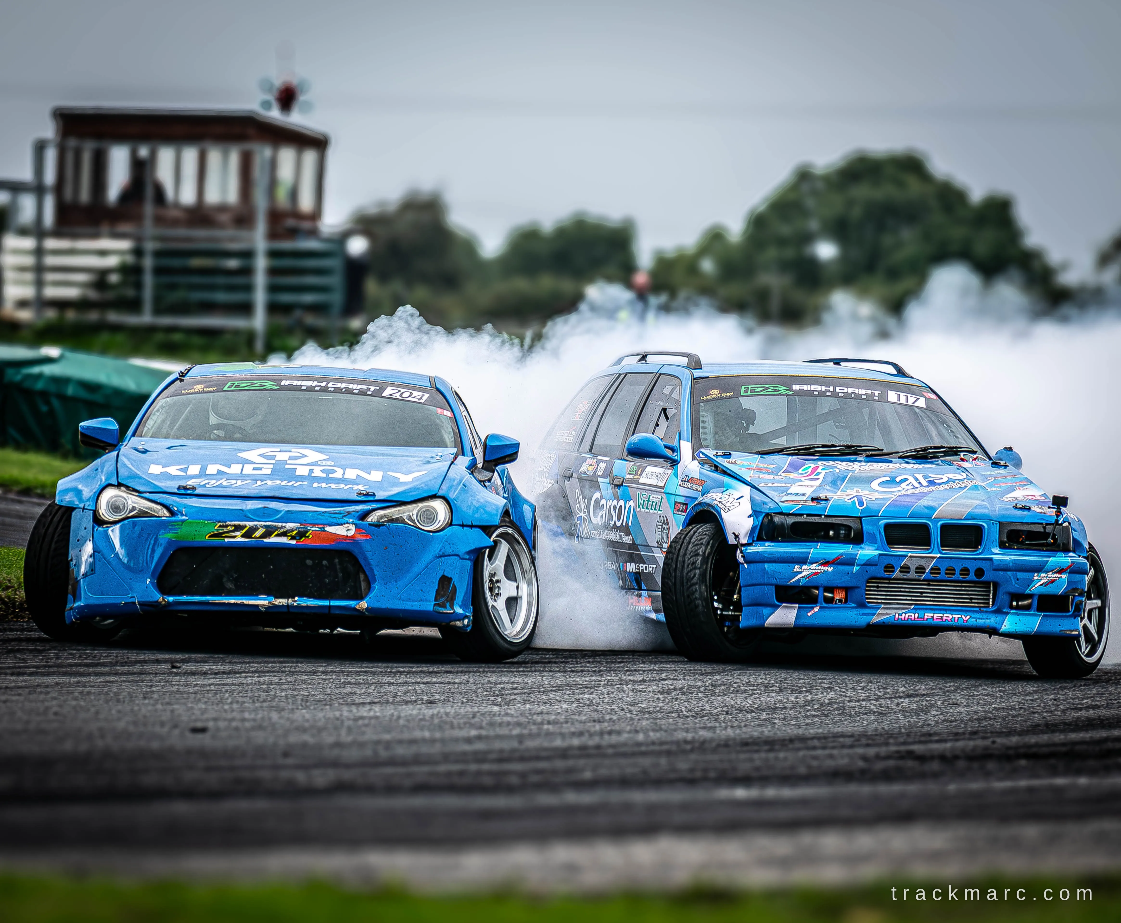 Toyota GT86 #204 and Stephen Halferty's BMW 3 Series Touring #117 at 130 Showdown