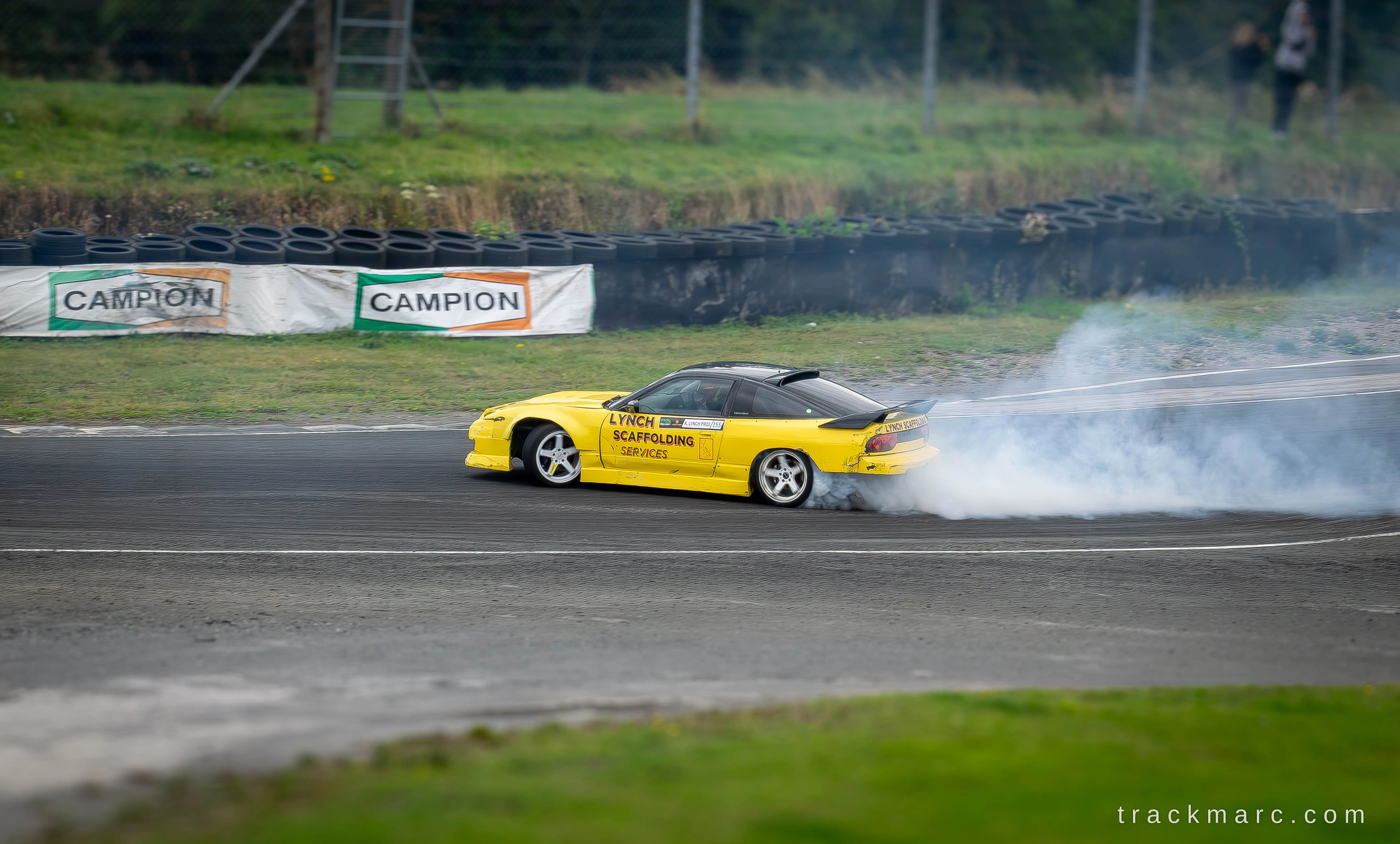 Yellow Nissan 180SX — Drift Games