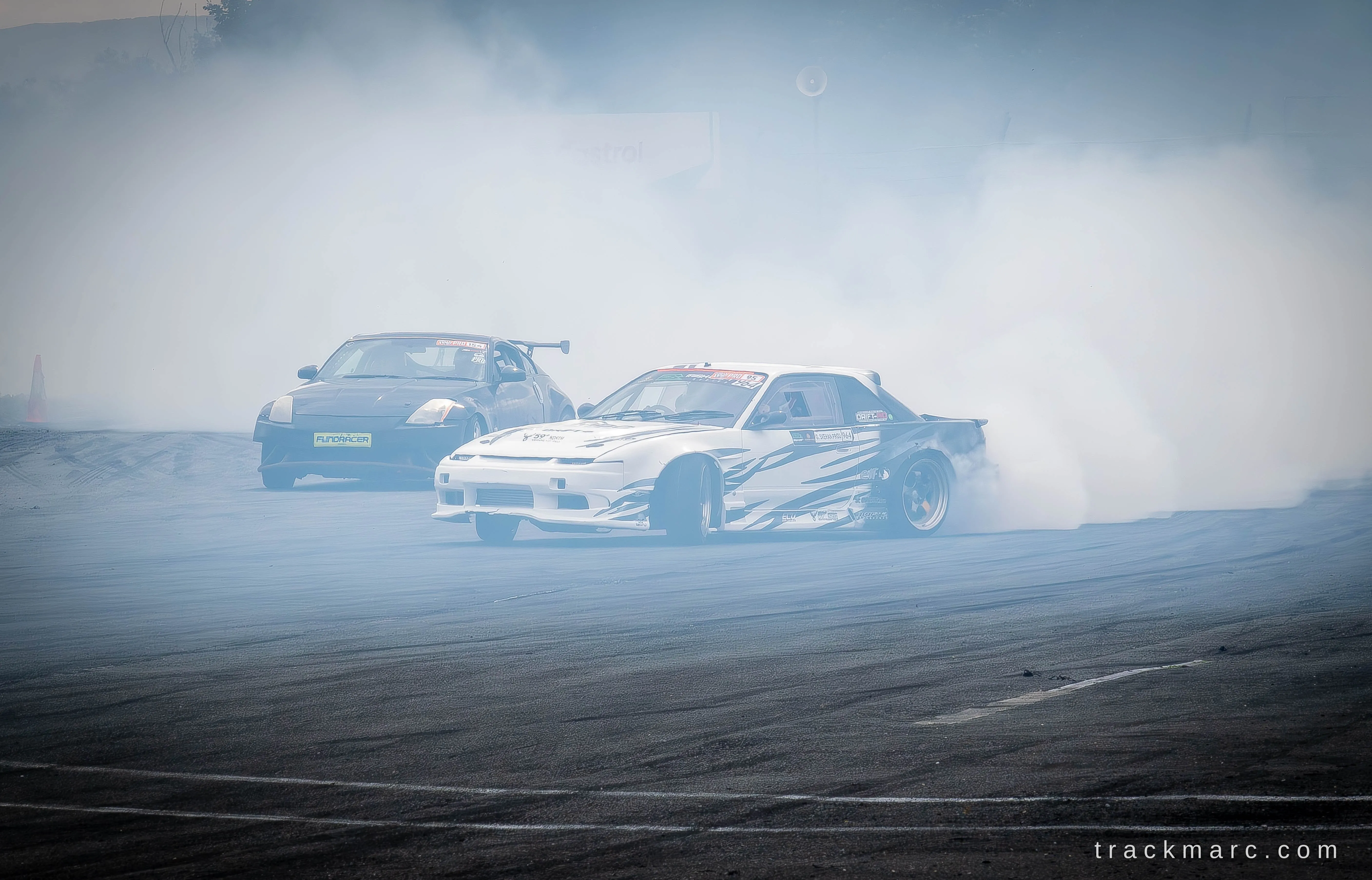 Nissan 180SX and Nissan 350Z at Drift Games