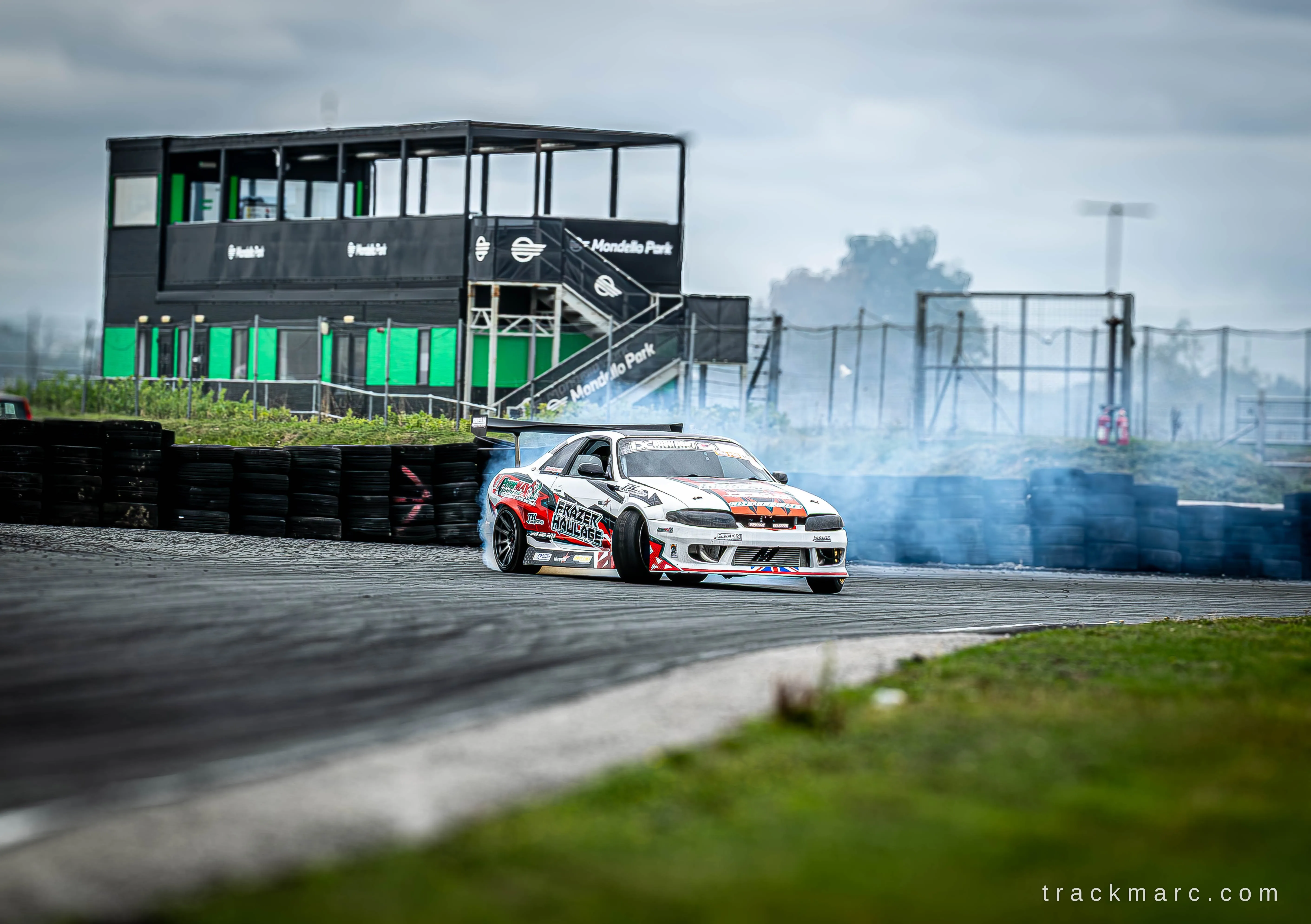 Nissan Skyline R33 drift car — Drift Games