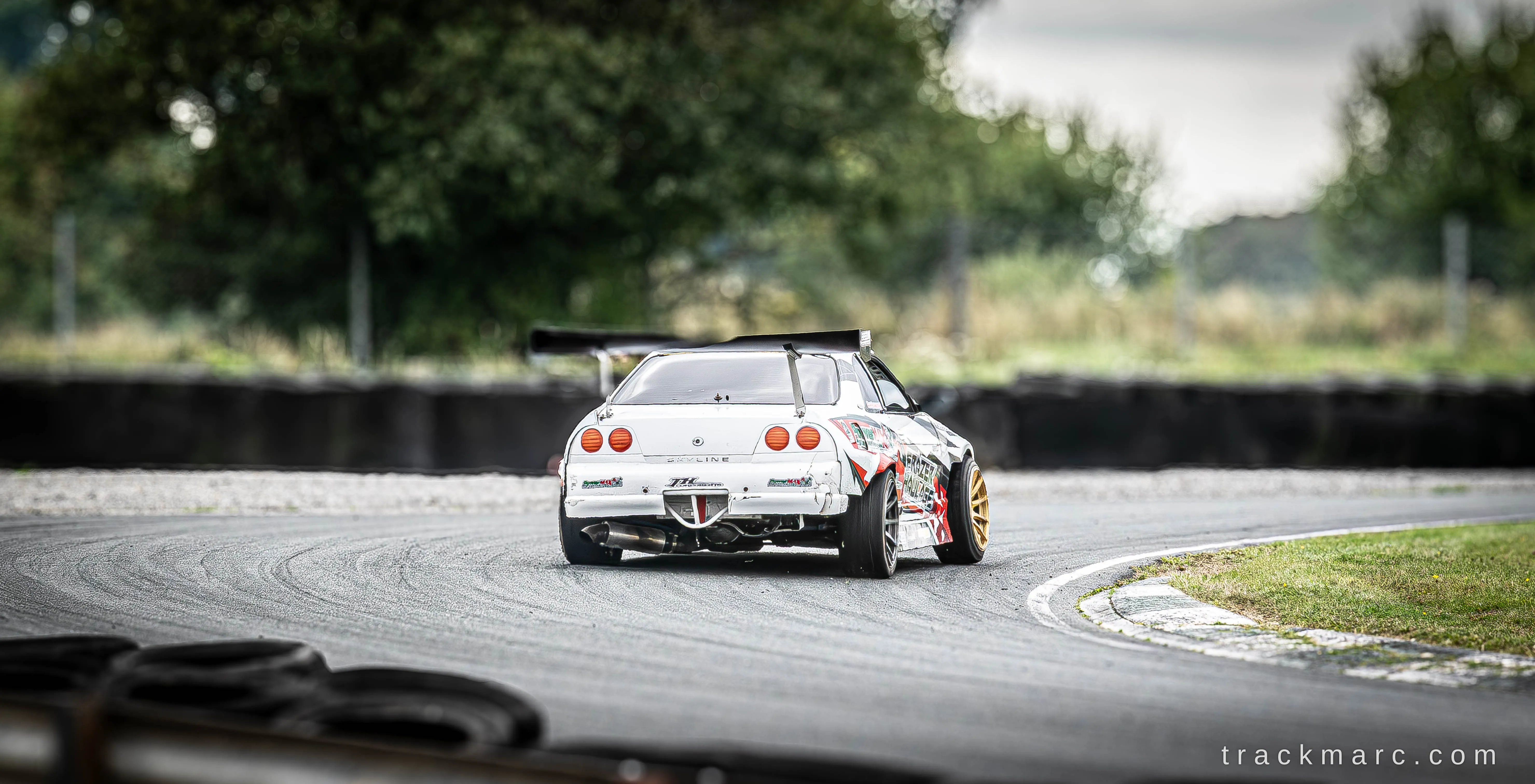 Nissan Skyline R33 drift car — Drift Games