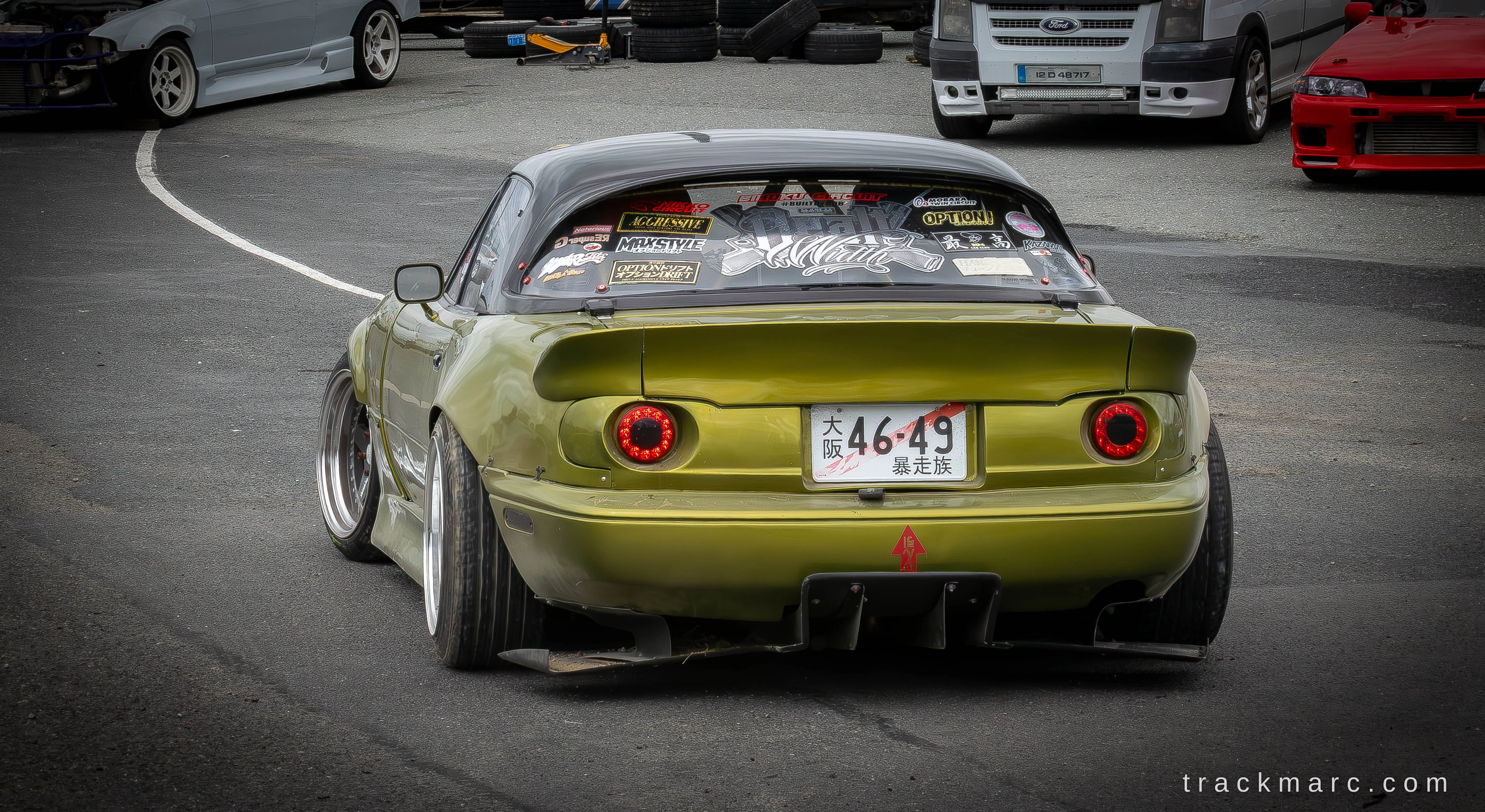 Olive green Mazda MX-5 — Drift Games
