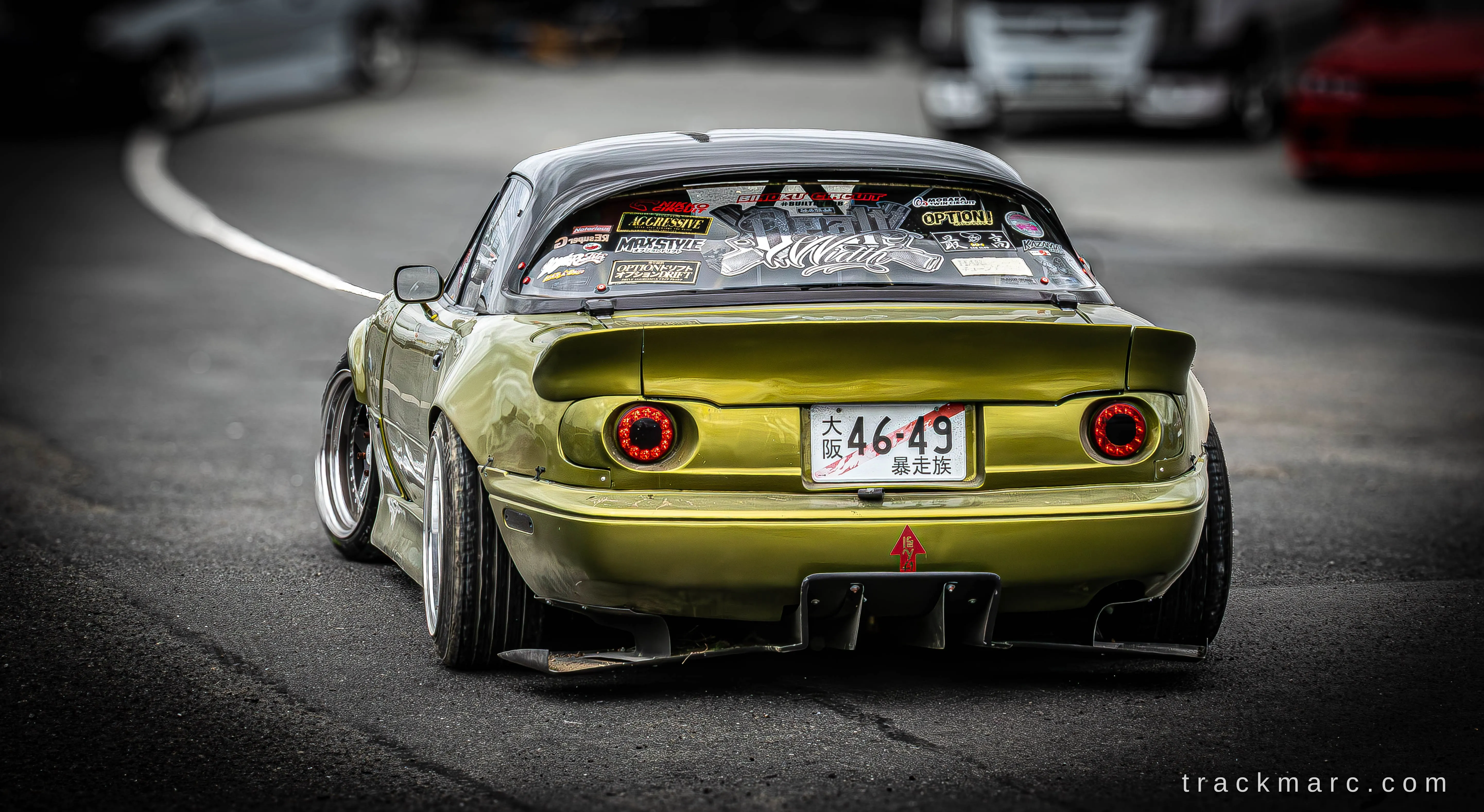Olive green Mazda MX-5 — Drift Games