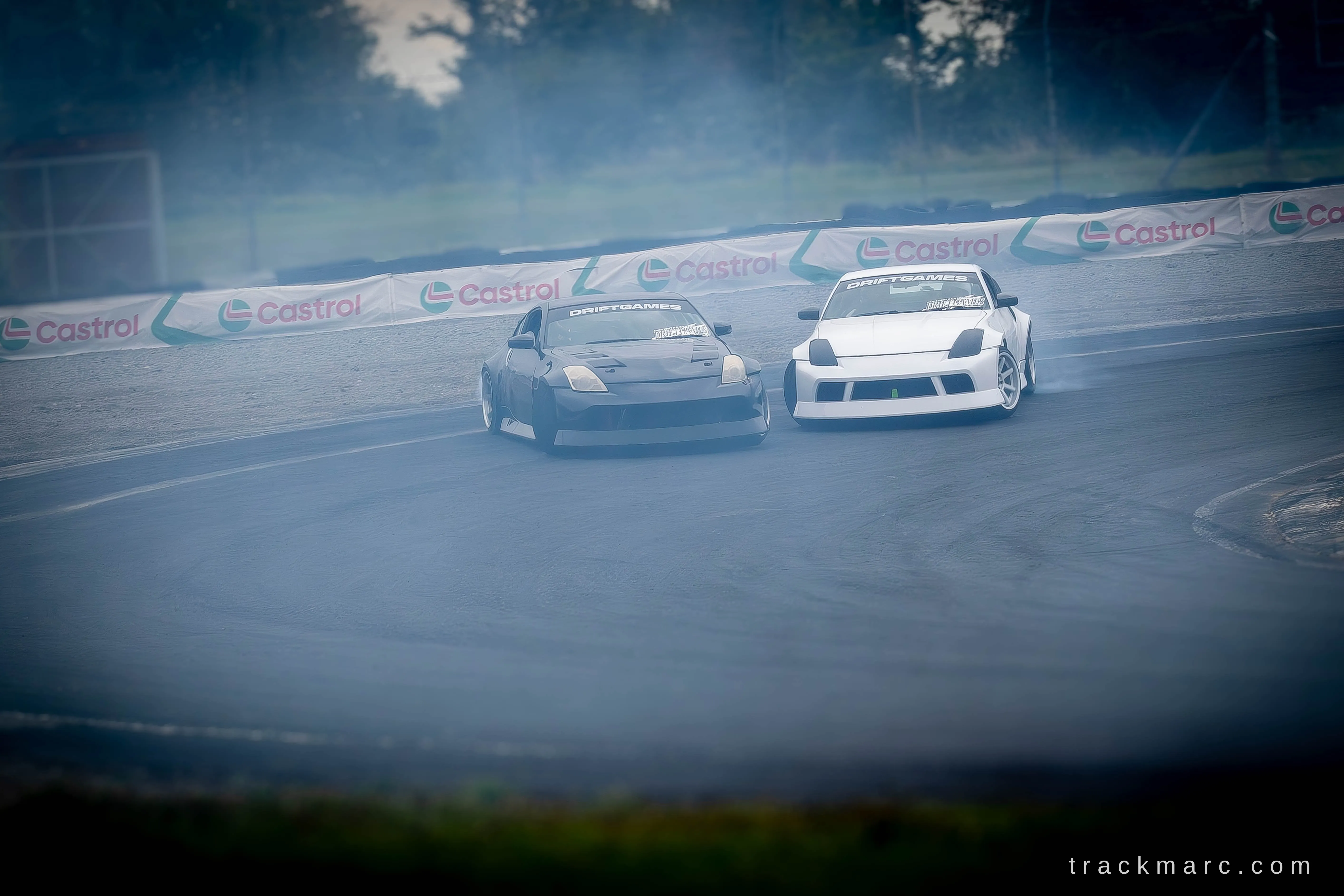 Nissan 350Z twin drift at Drift Games