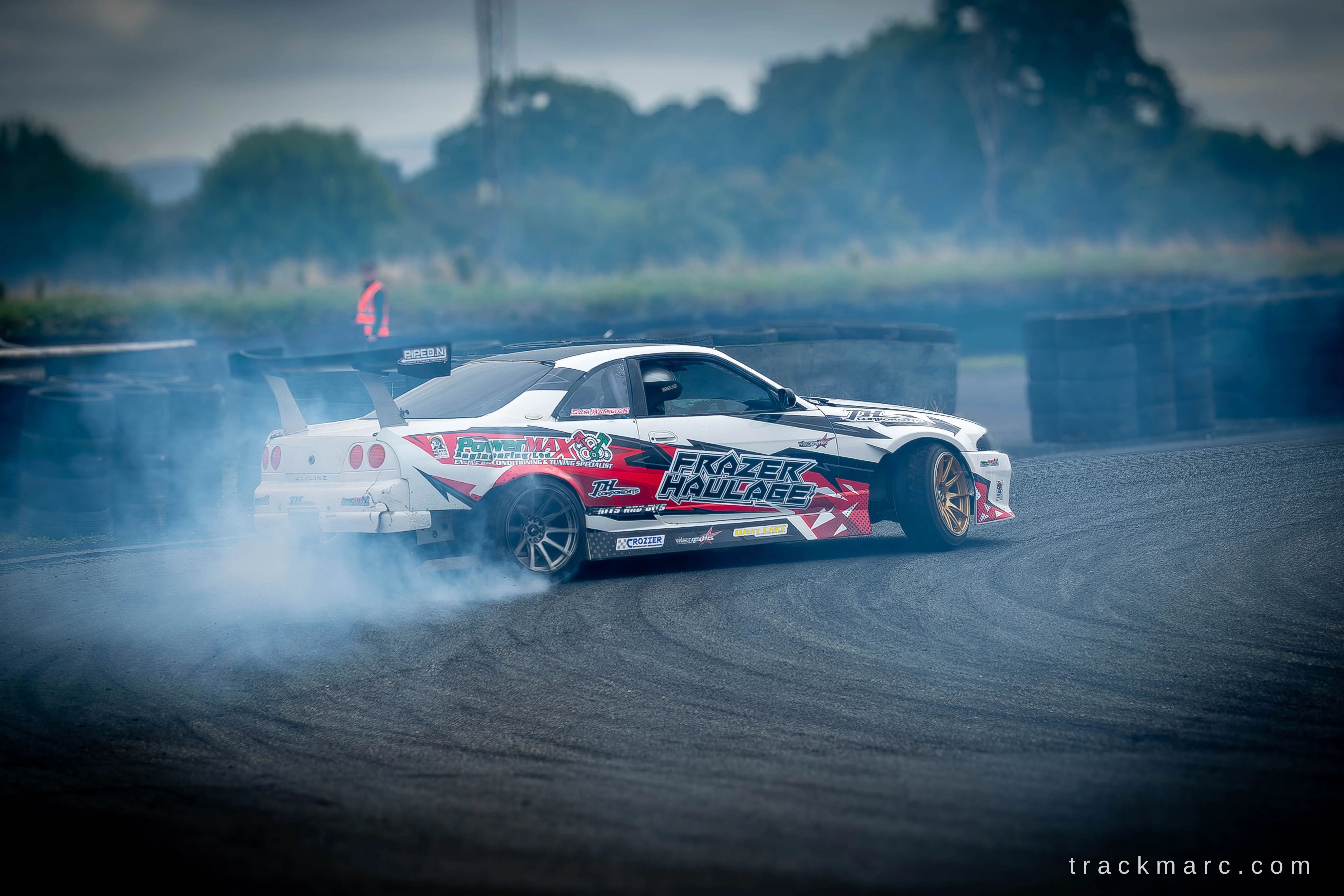 Nissan Skyline R33 drift car — Drift Games