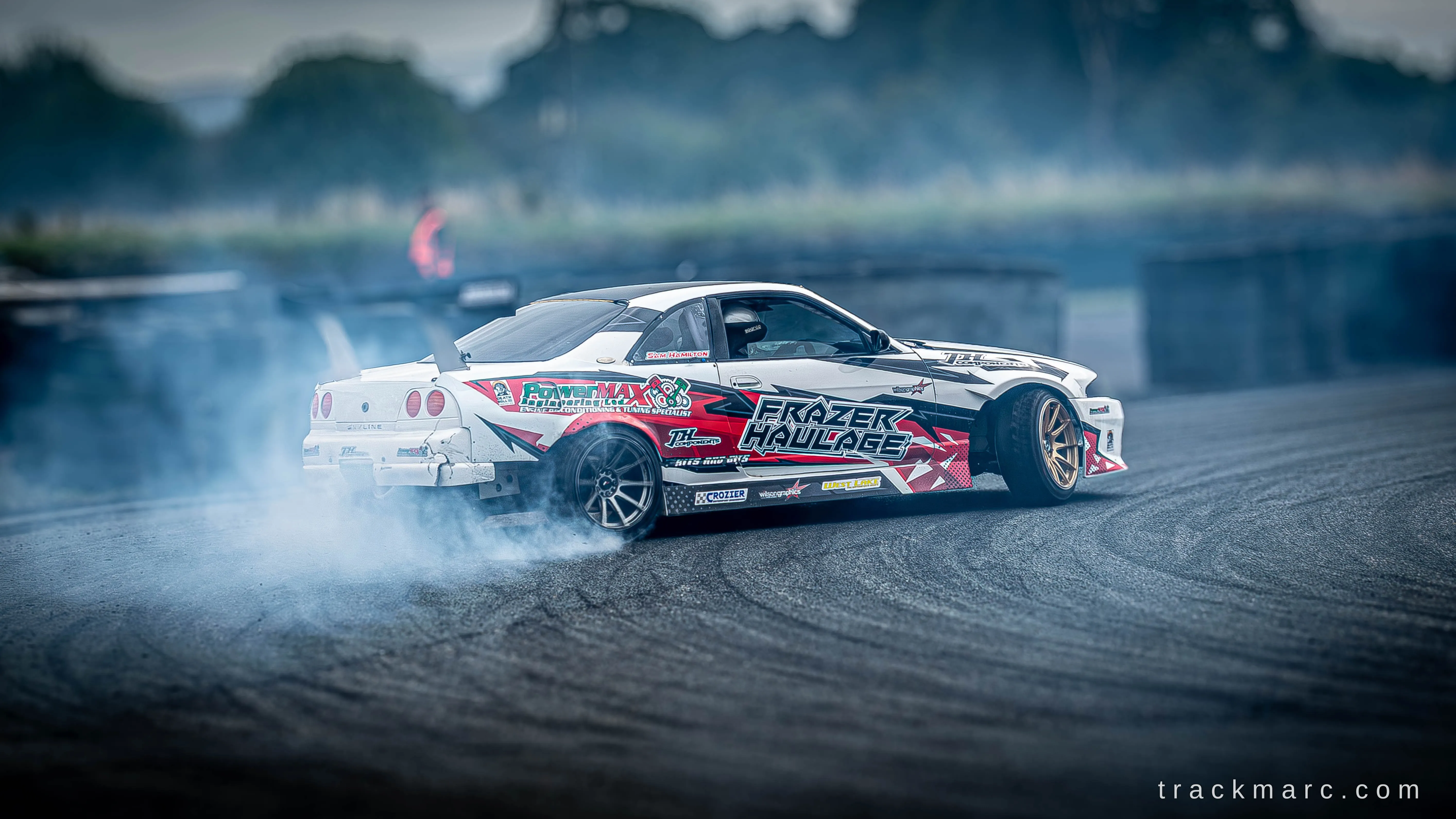 Nissan Skyline R33 drift car — Drift Games