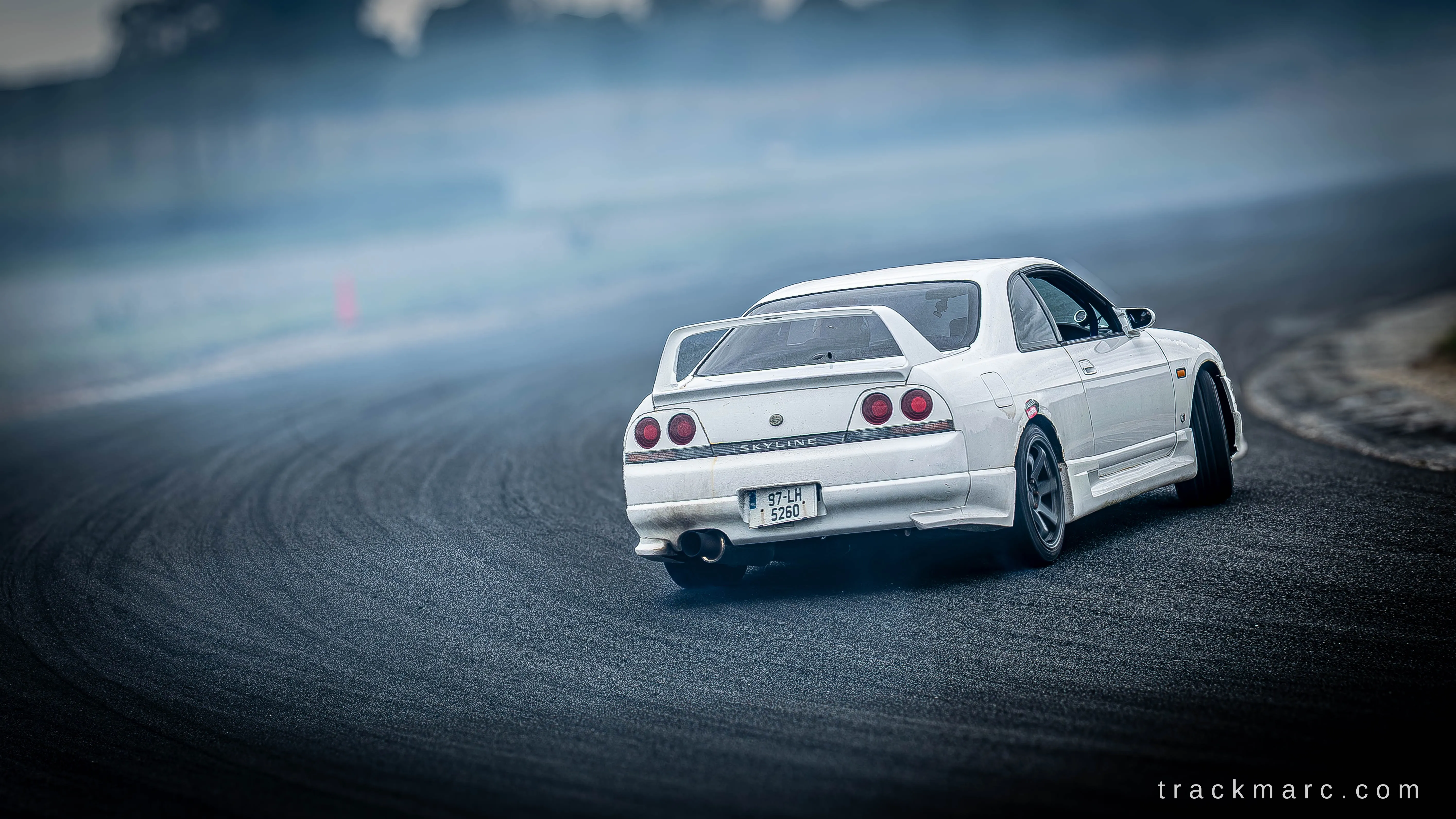 Nissan Skyline R33 drift car — Drift Games