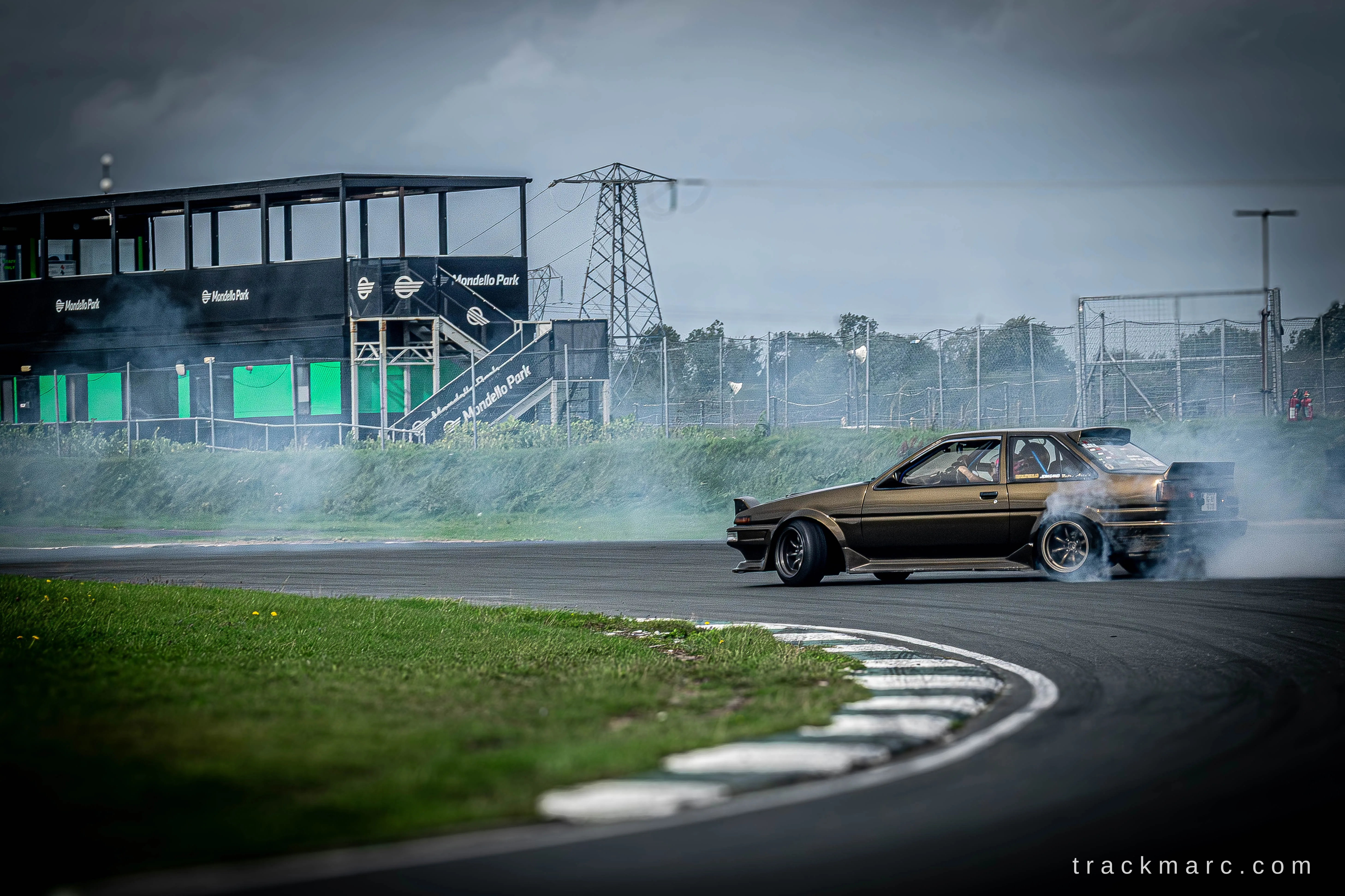 Toyota AE86 drifting at 86 Fest, Mondello Park