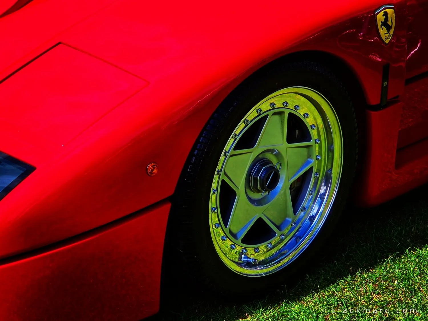 Ferrari F40 — Wheel Detail
