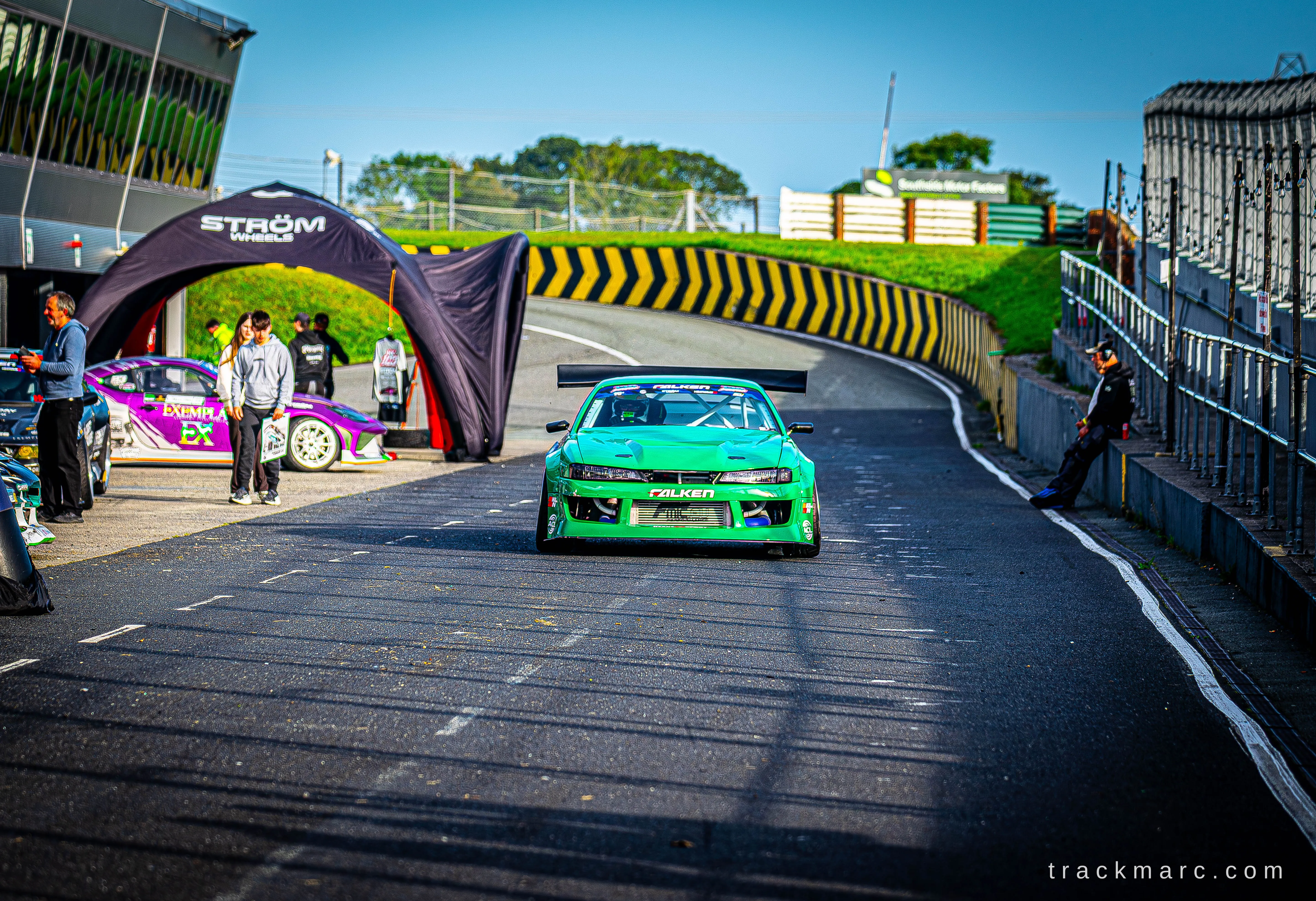 Green Nissan Silvia, 130 Showdown