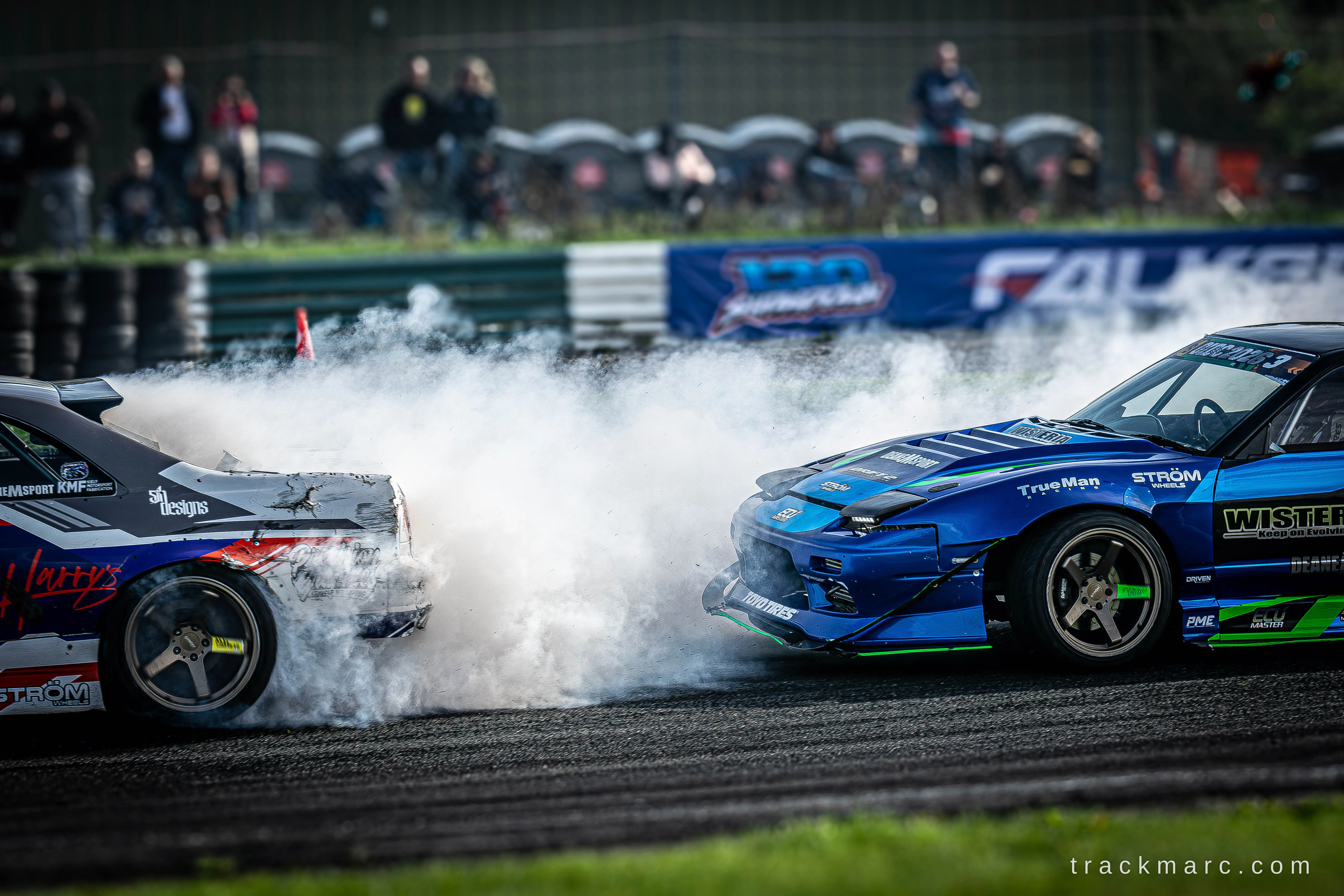 Nissan 180SX and Nissan Silvia S15 tandem at 130 Showdown