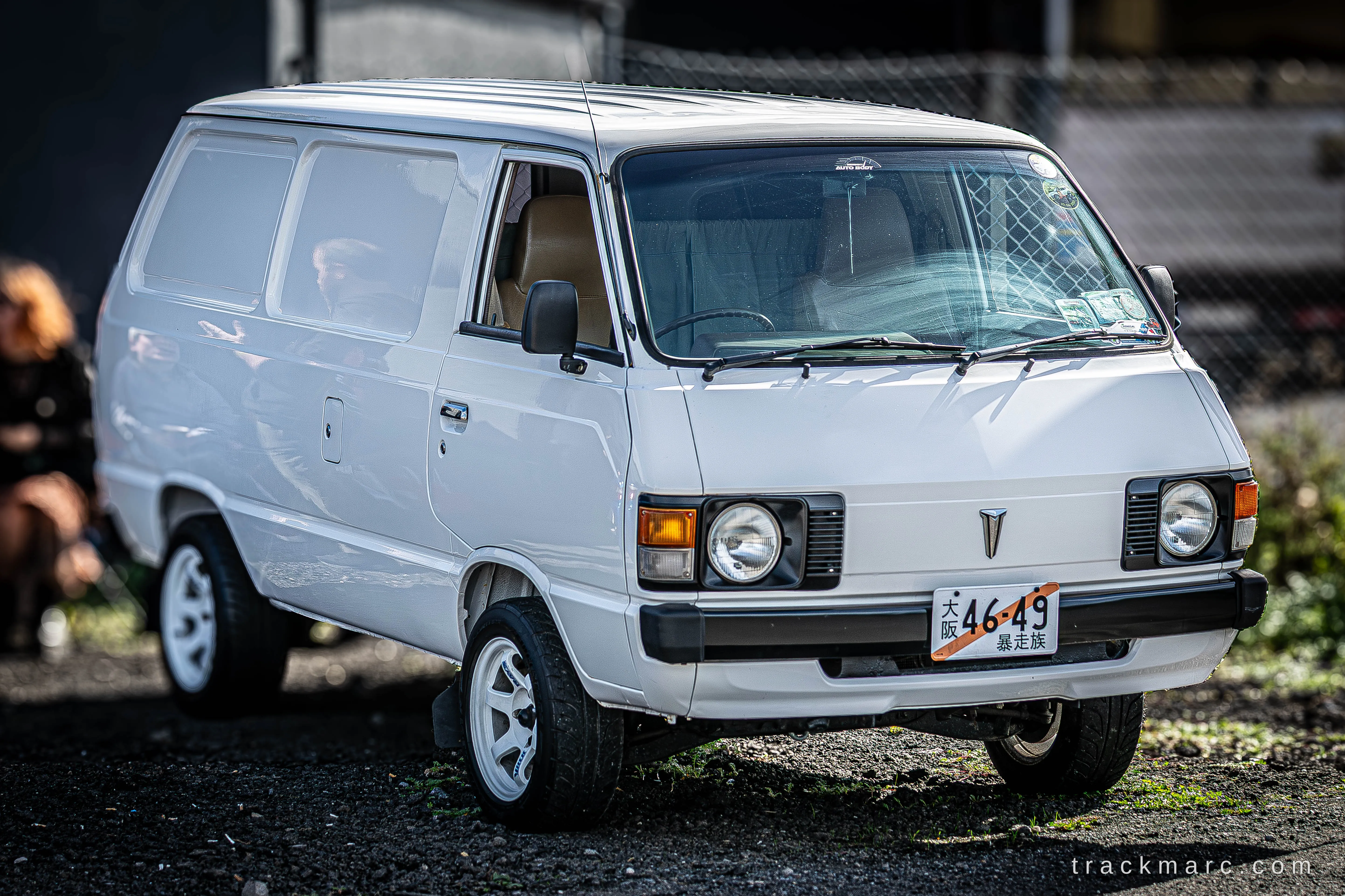 Toyota HiAce Van — 130 Showdown