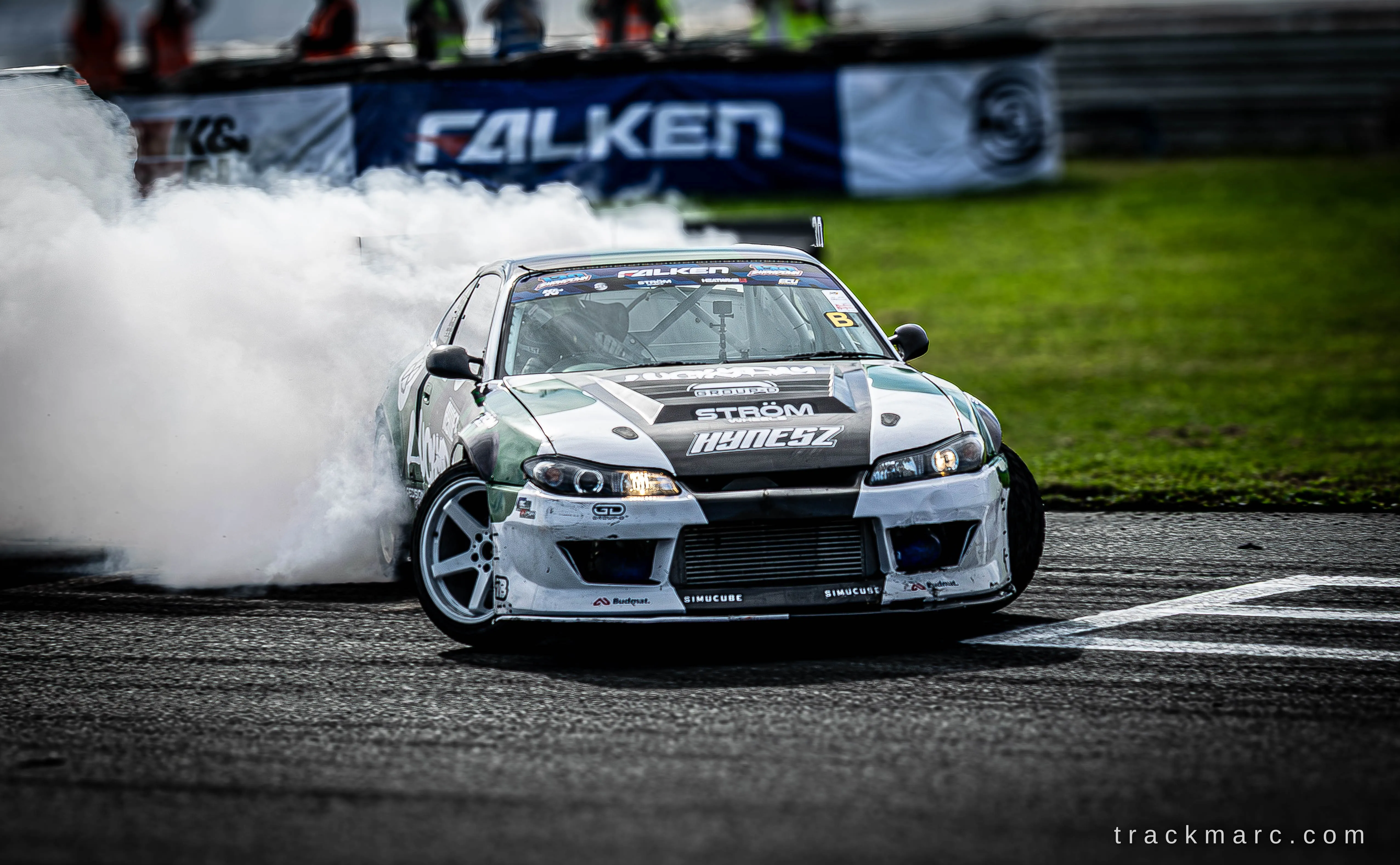 Nissan Silvia S15 — 130 Showdown