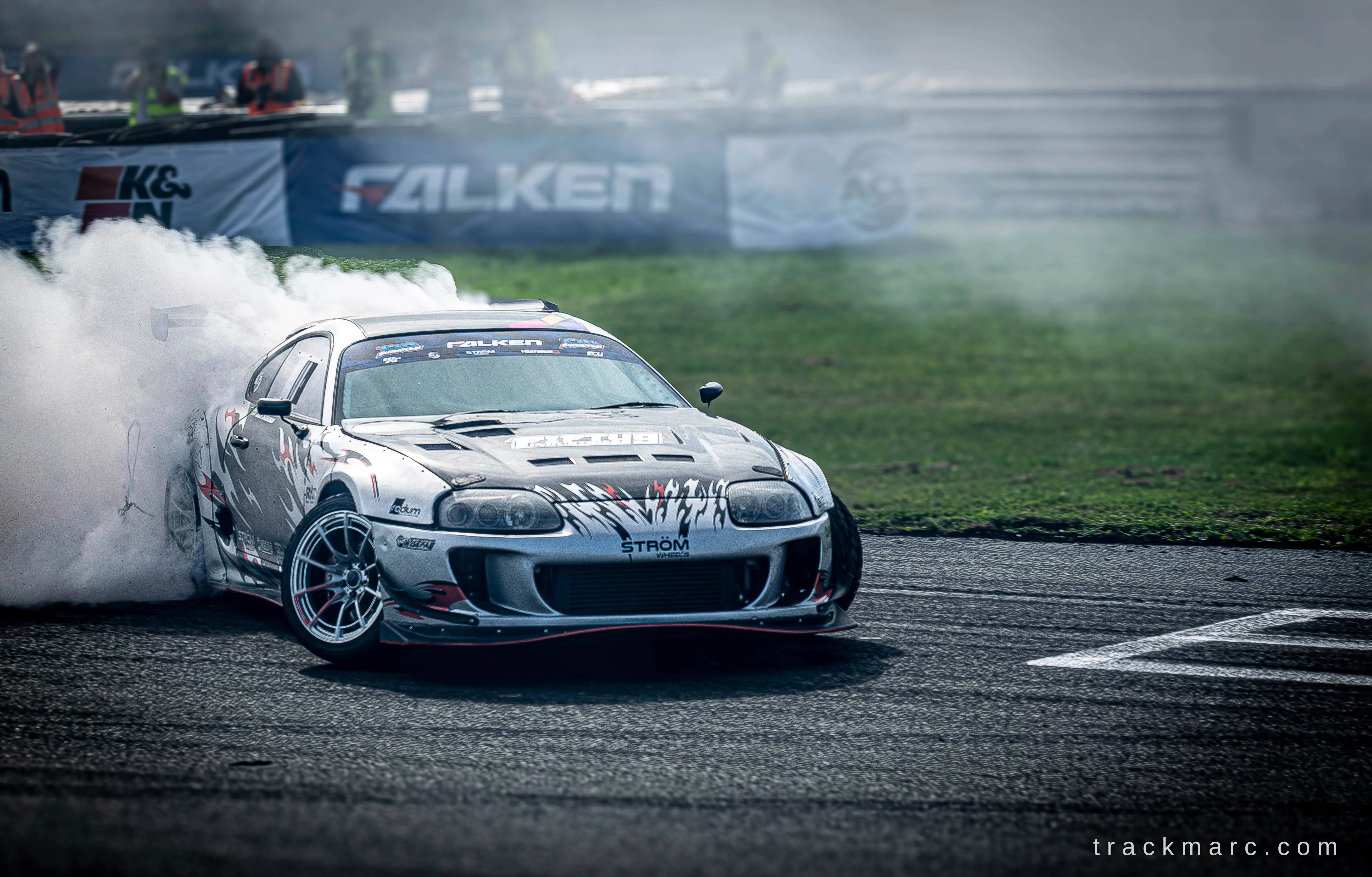 Toyota Supra A80 — 130 Showdown